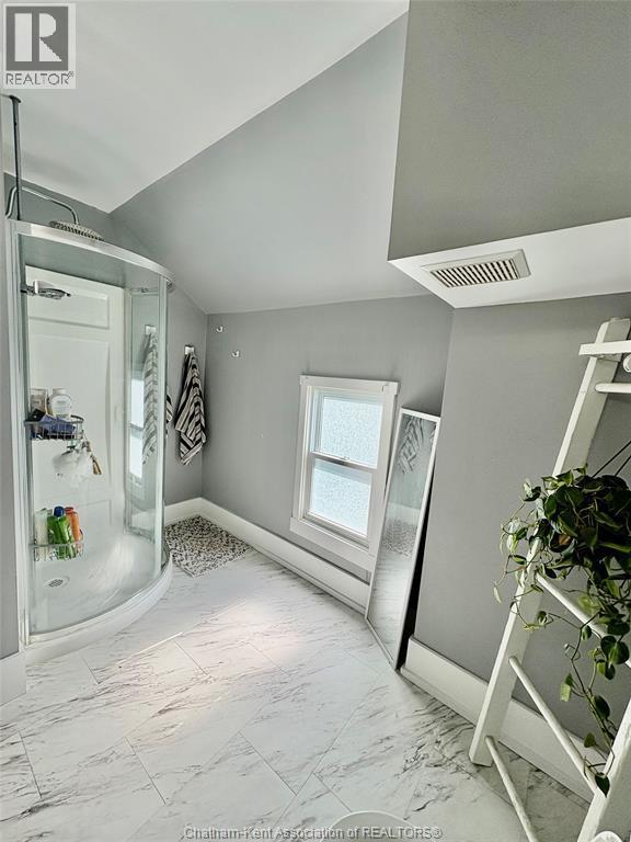 311 Gillard Street, Wallaceburg, ON - Indoor Photo Showing Other Room