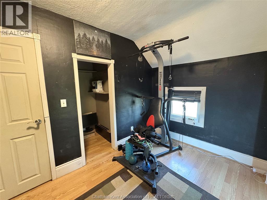 311 Gillard Street, Wallaceburg, ON - Indoor Photo Showing Gym Room