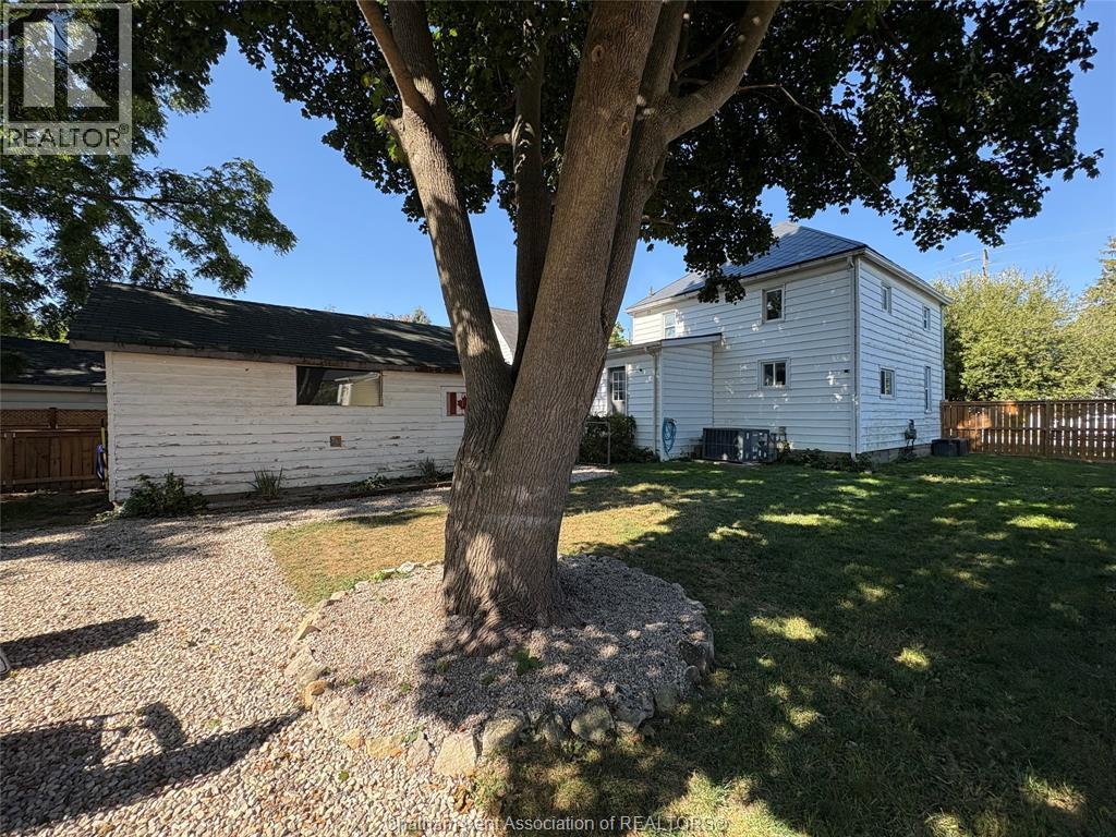 311 Gillard Street, Wallaceburg, ON - Outdoor