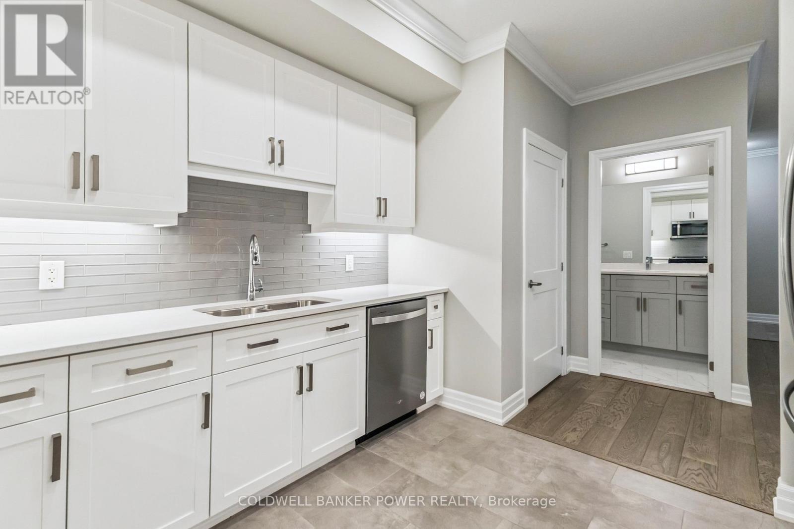 113 - 480 Callaway Road, London North (North R), ON - Indoor Photo Showing Kitchen With Upgraded Kitchen