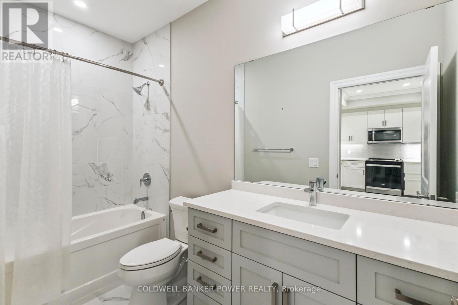 113 - 480 Callaway Road, London North (North R), ON - Indoor Photo Showing Bathroom