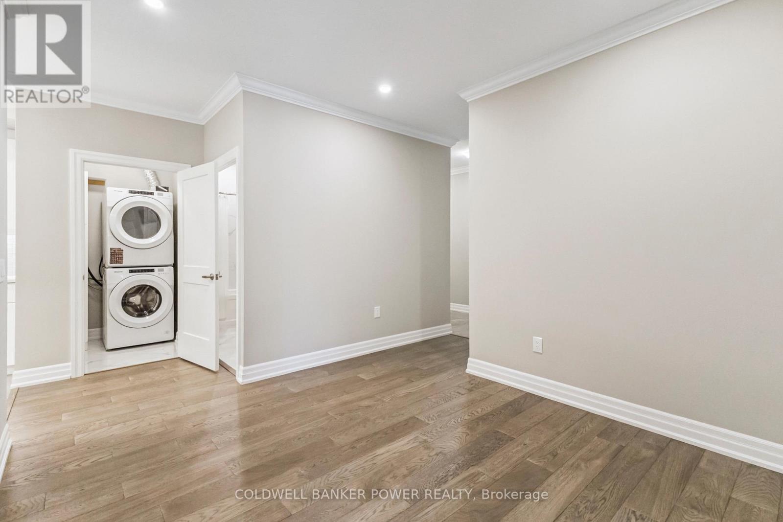 113 - 480 Callaway Road, London North (North R), ON - Indoor Photo Showing Laundry Room