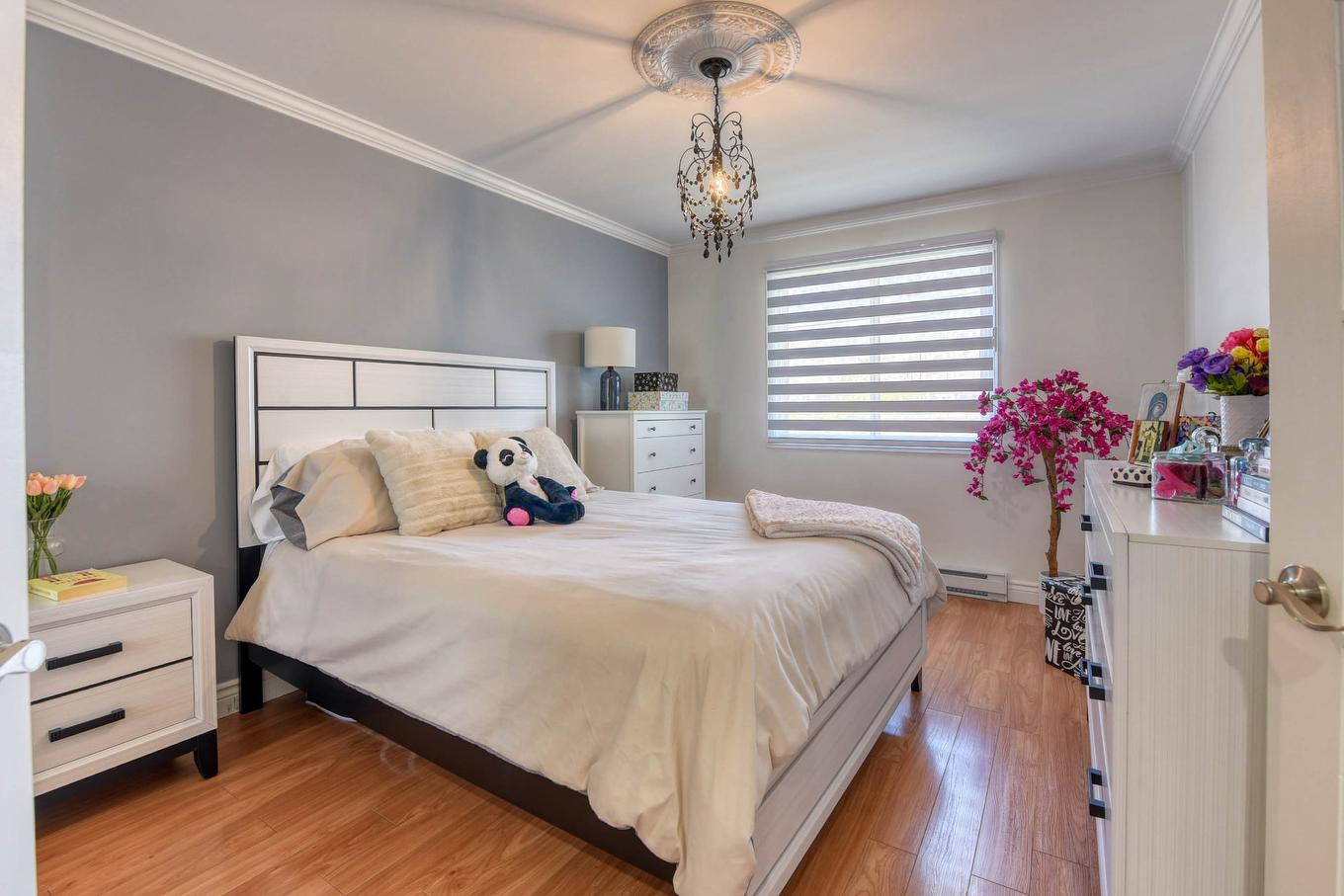 Primary bedroom - 201-542 Boul. Lavallée, Saint-Eustache, QC - Indoor Photo Showing Bedroom
