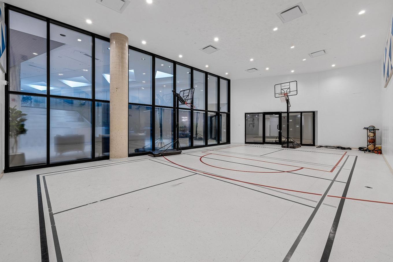 Exercise room - 218-1550 Rue Des Bassins, Montréal (Le Sud-Ouest), QC - Indoor Photo Showing Other Room