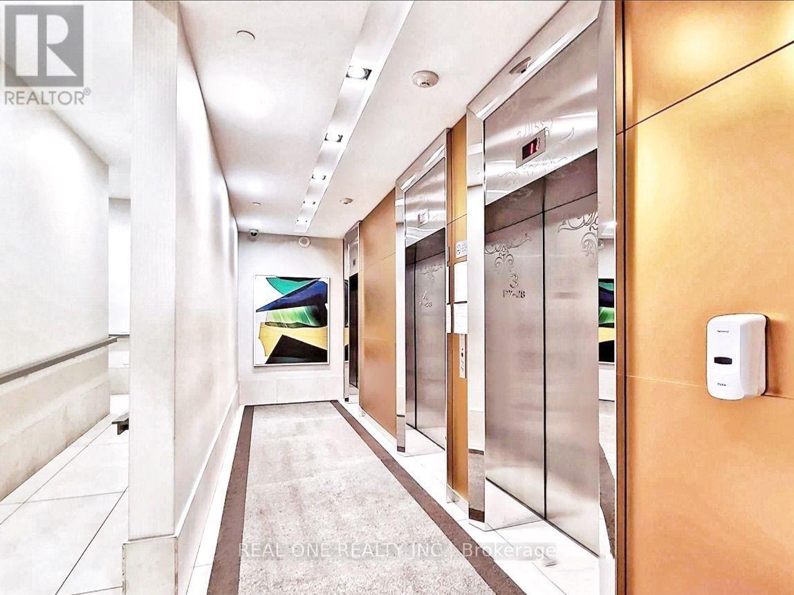 1801 - 832 Bay Street, Toronto, ON - Indoor Photo Showing Other Room