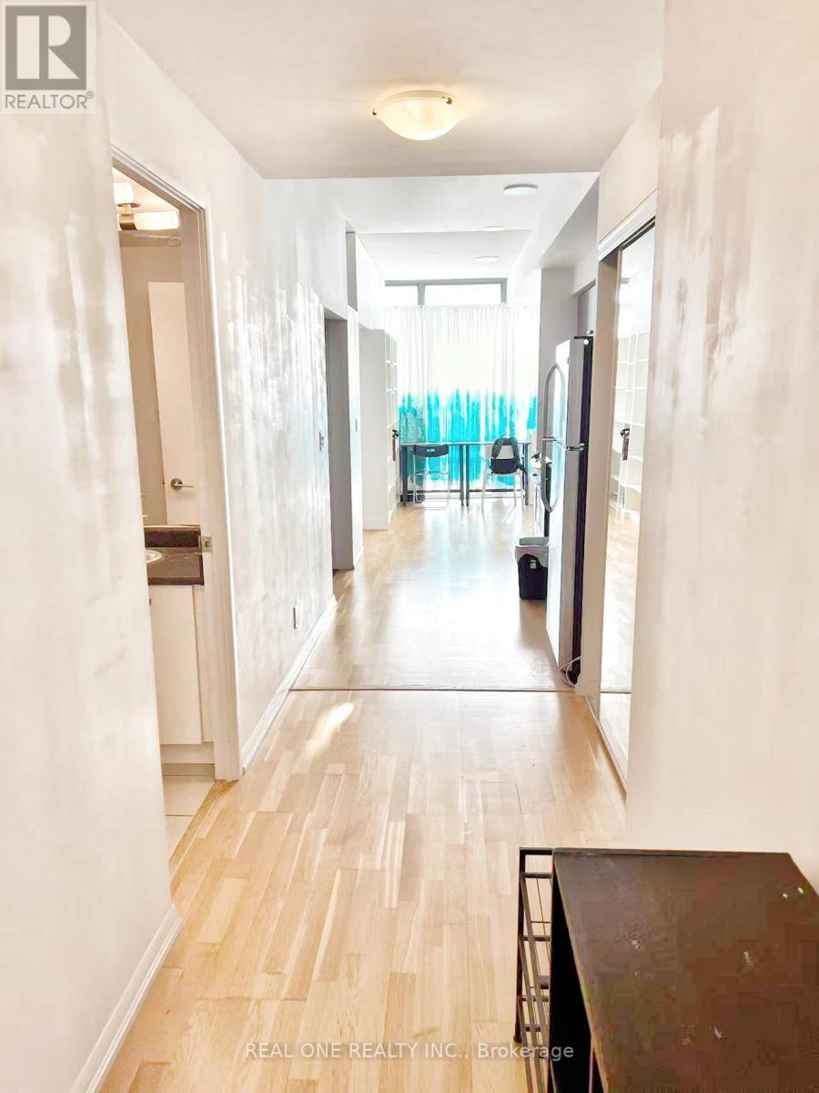 1801 - 832 Bay Street, Toronto, ON - Indoor Photo Showing Other Room