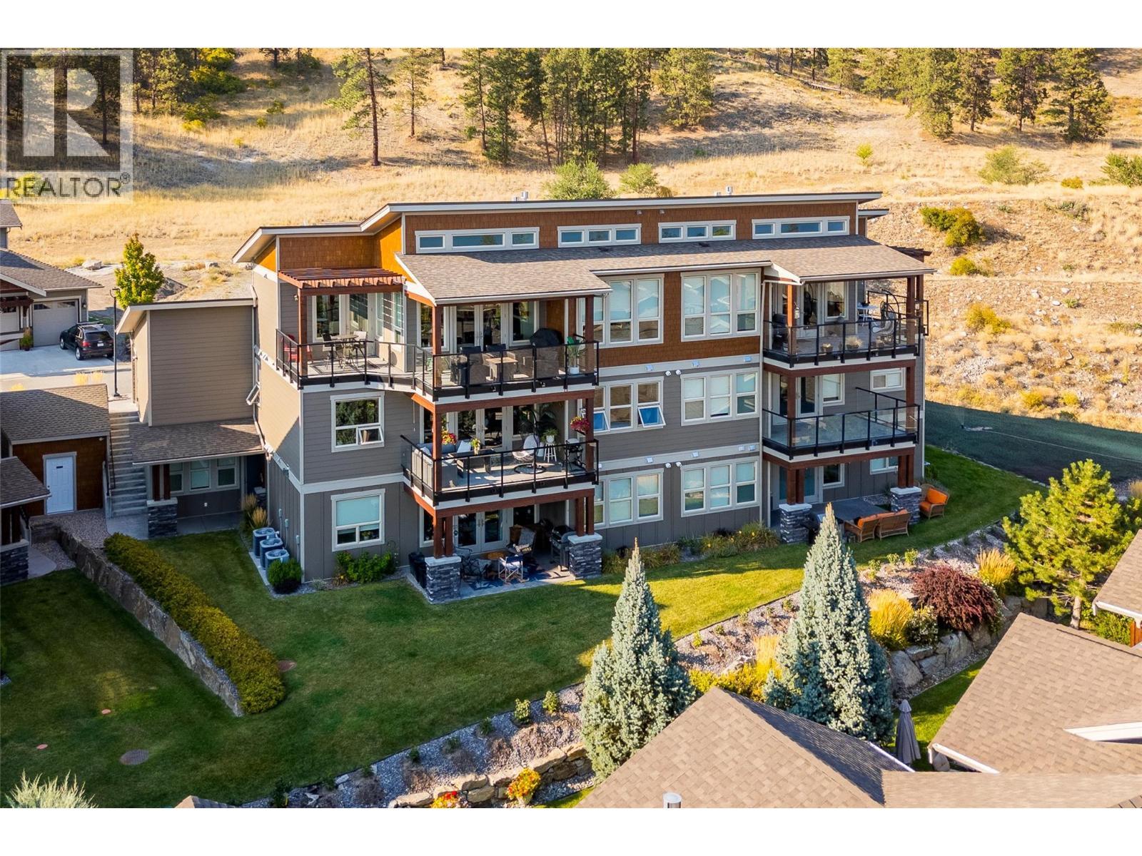 4000 Redstone Crescent Unit# 224, Peachland, BC - Outdoor