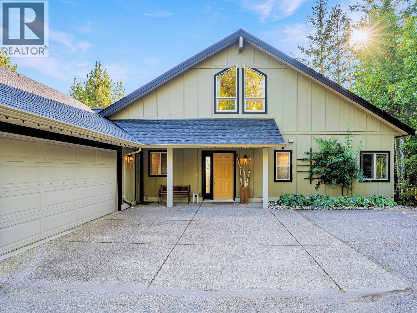 8130 Jackpine Road, Vernon, BC - Outdoor With Deck Patio Veranda