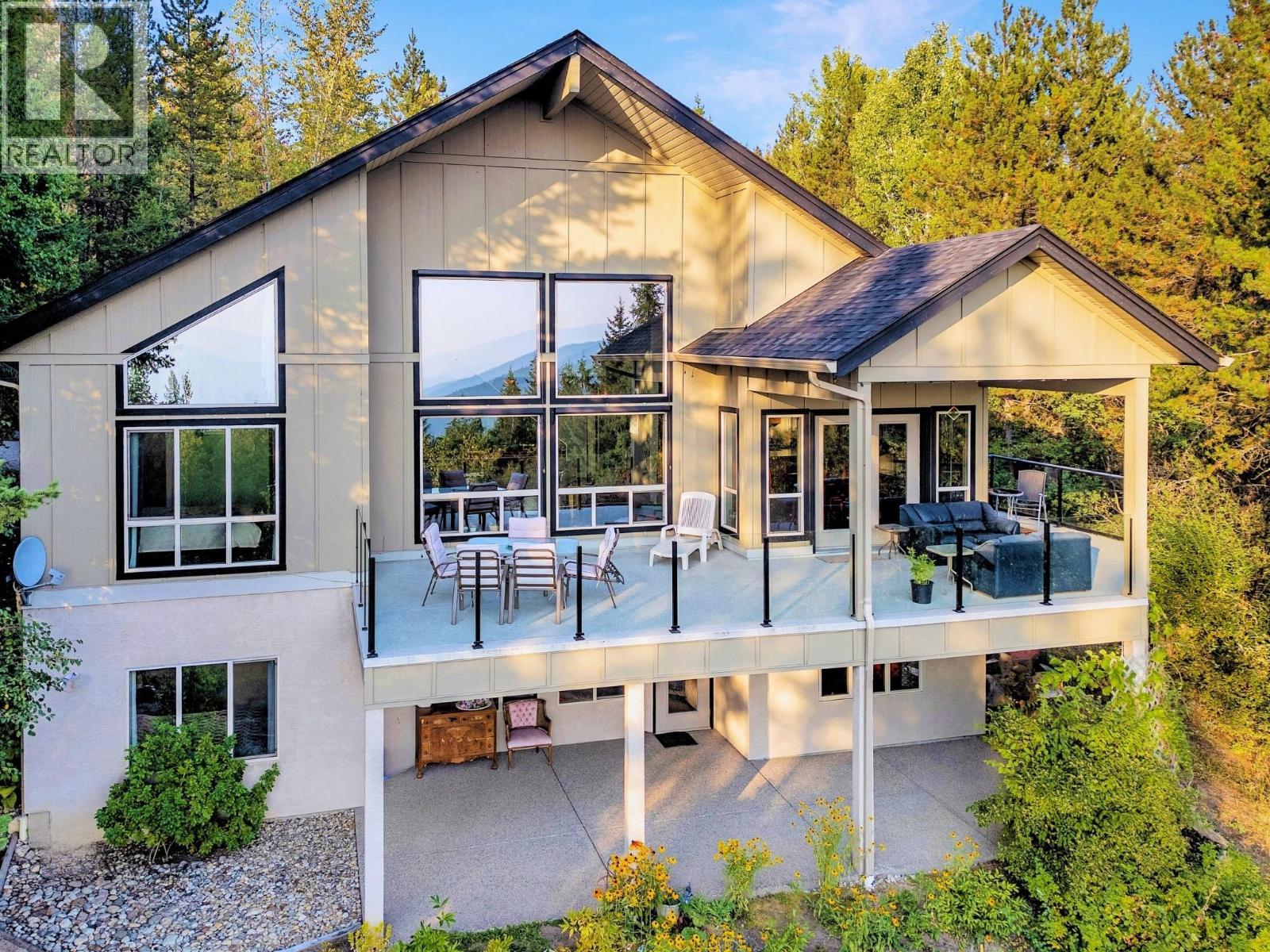 8130 Jackpine Road, Vernon, BC - Outdoor