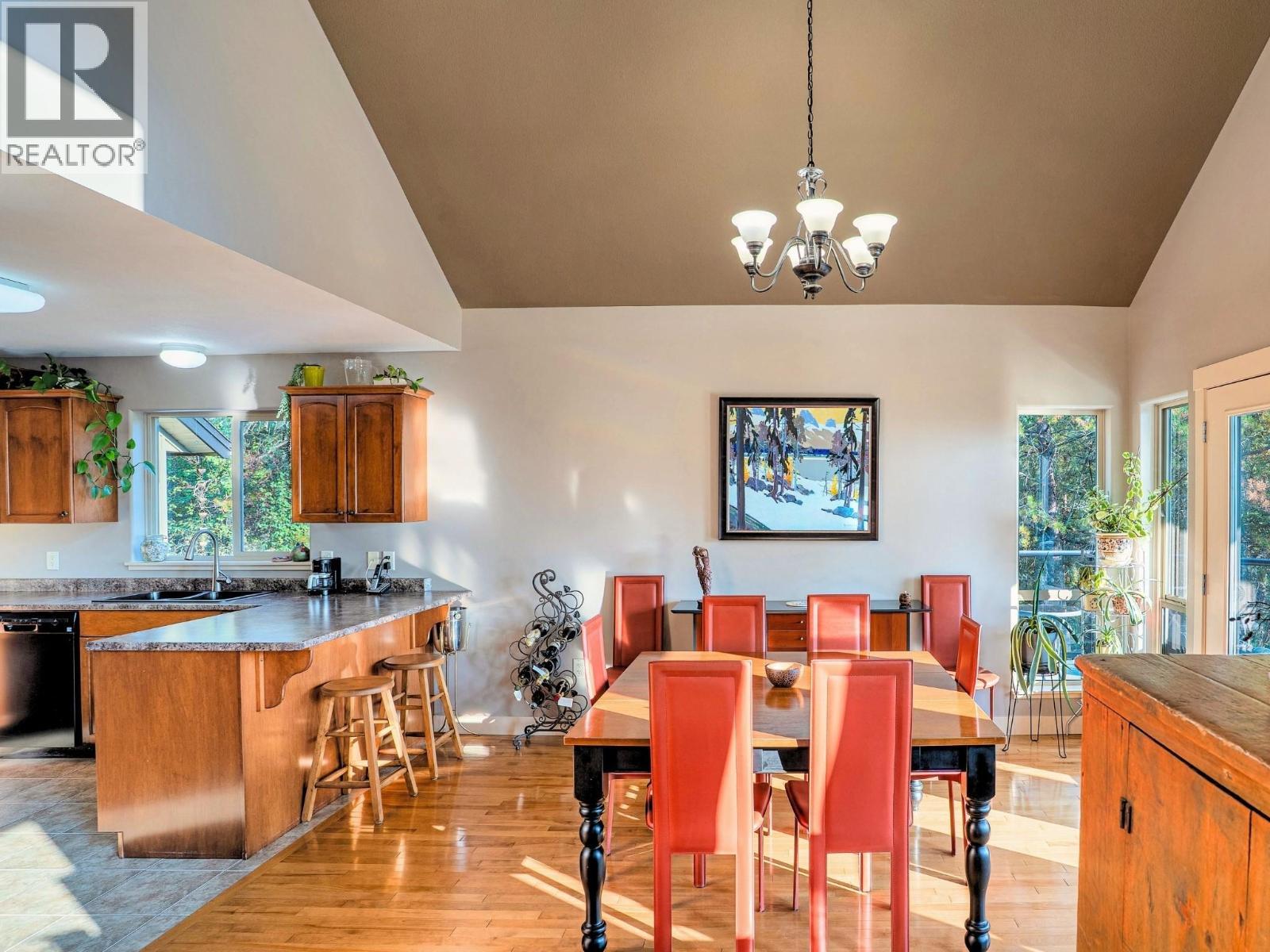 8130 Jackpine Road, Vernon, BC - Indoor