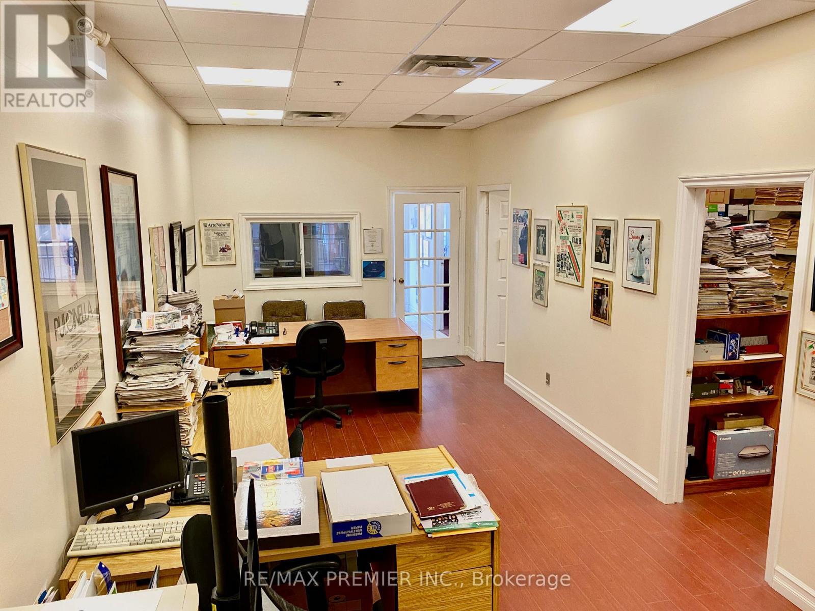 Au 8 & 9 - 140 Woodbridge Avenue, Vaughan, ON