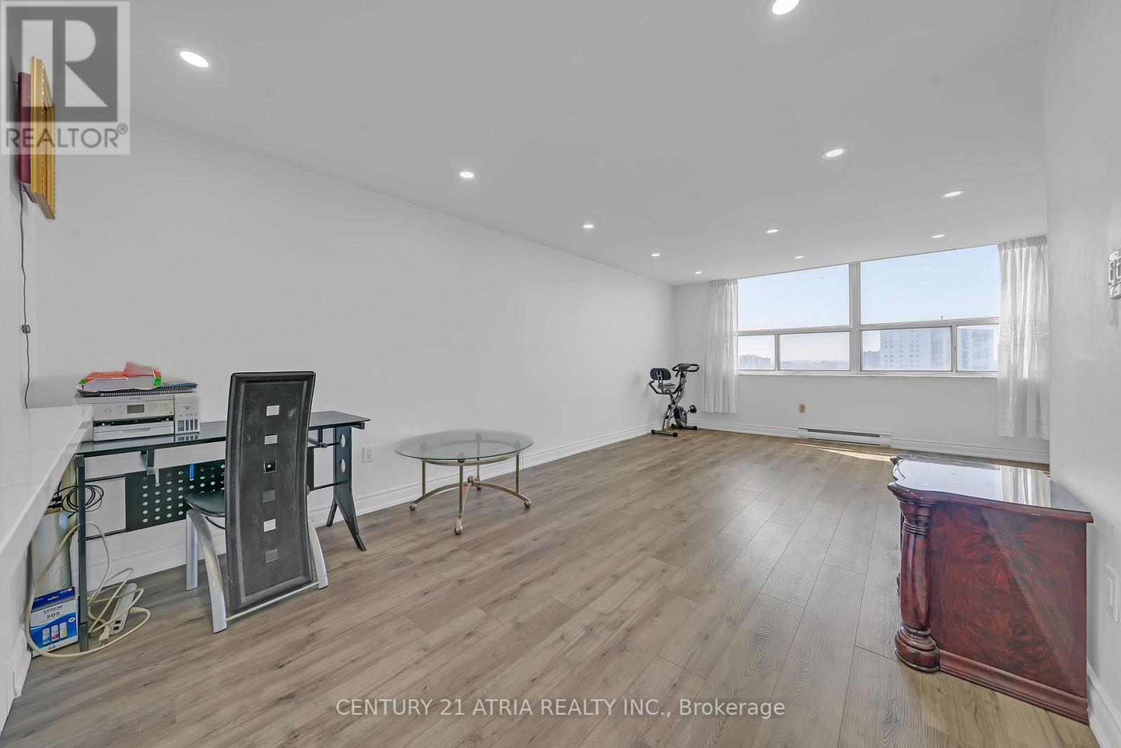 1102 - 10 Tobermory Drive, Toronto, ON - Indoor Photo Showing Other Room