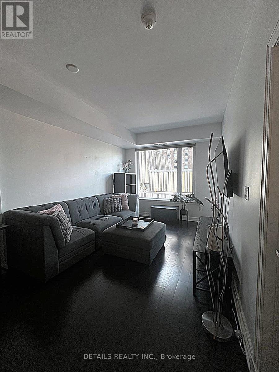 312 - 238 Besserer Street N, Ottawa, ON - Indoor Photo Showing Living Room
