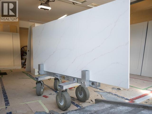 B-4573 Marine Ave, Powell River, BC