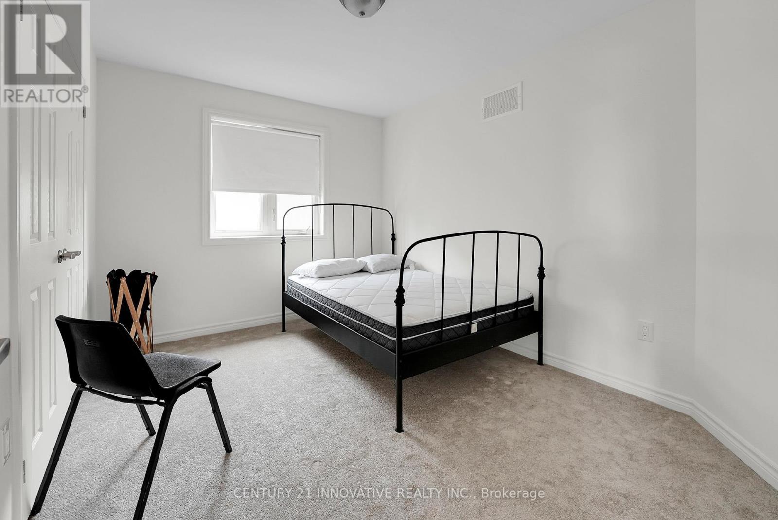 1450 Sharon Drive, Fort Erie, ON - Indoor Photo Showing Bedroom