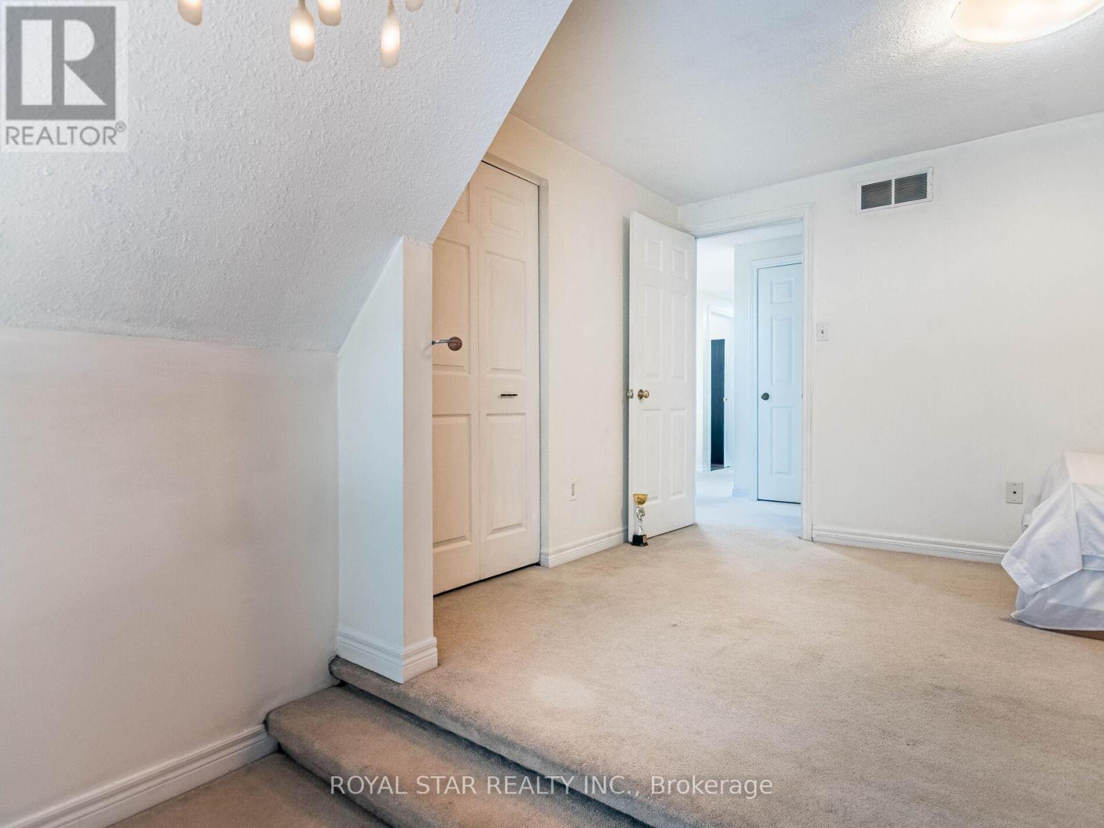 63 Green Bank Drive, Cambridge, ON - Indoor Photo Showing Other Room