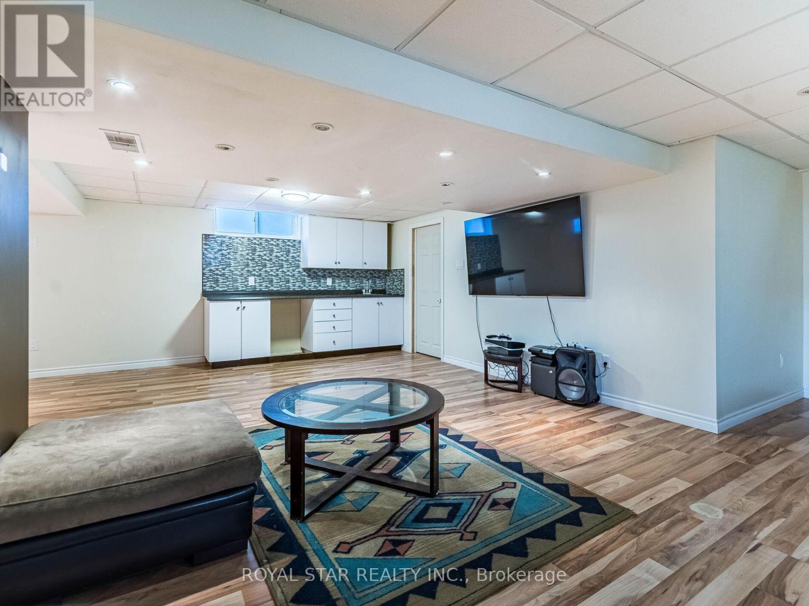 63 Green Bank Drive, Cambridge, ON - Indoor Photo Showing Living Room