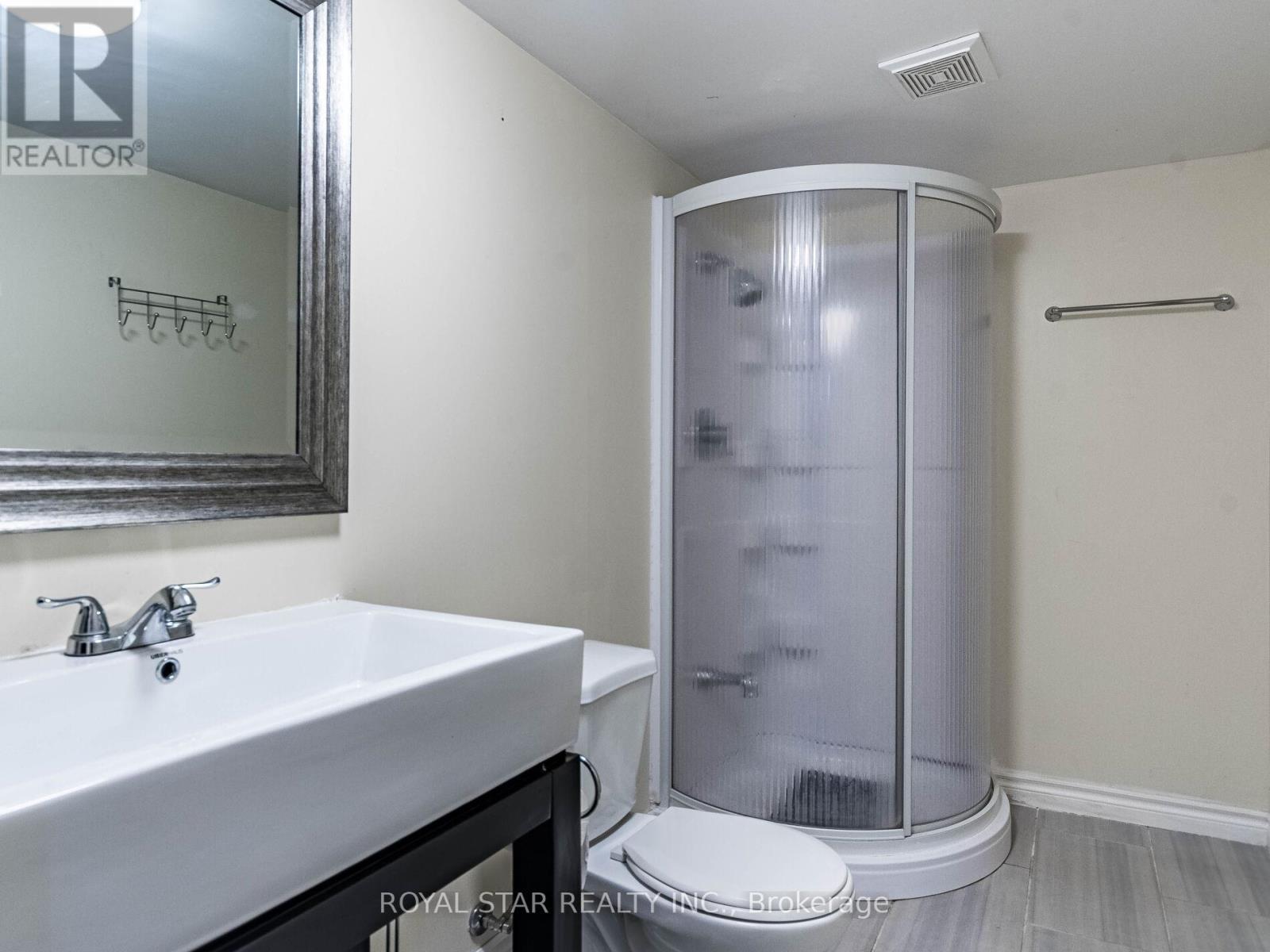63 Green Bank Drive, Cambridge, ON - Indoor Photo Showing Bathroom