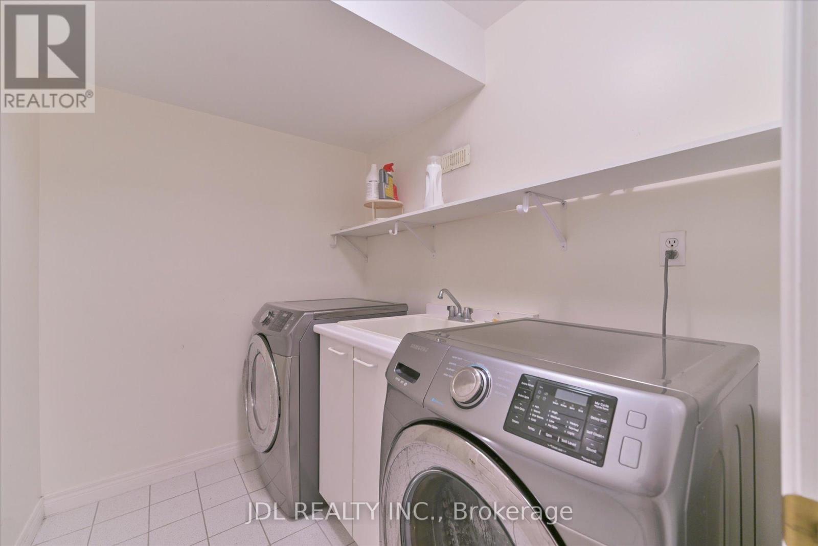 Unit I - 3036 Bayview Avenue, Toronto, ON - Indoor Photo Showing Laundry Room