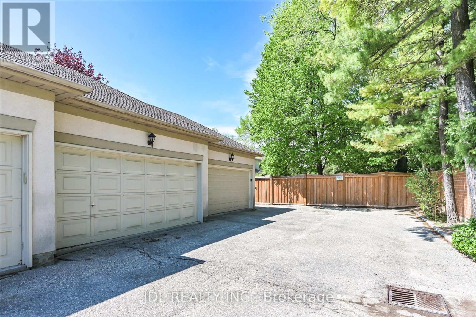 Unit I - 3036 Bayview Avenue, Toronto, ON - Outdoor