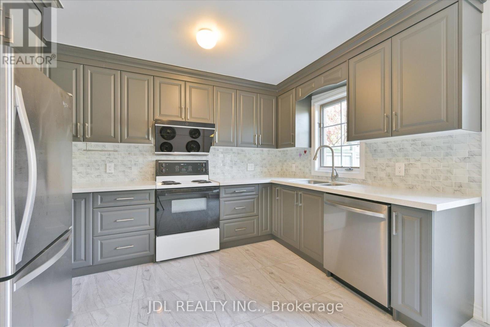 Unit I - 3036 Bayview Avenue, Toronto, ON - Indoor Photo Showing Kitchen With Double Sink