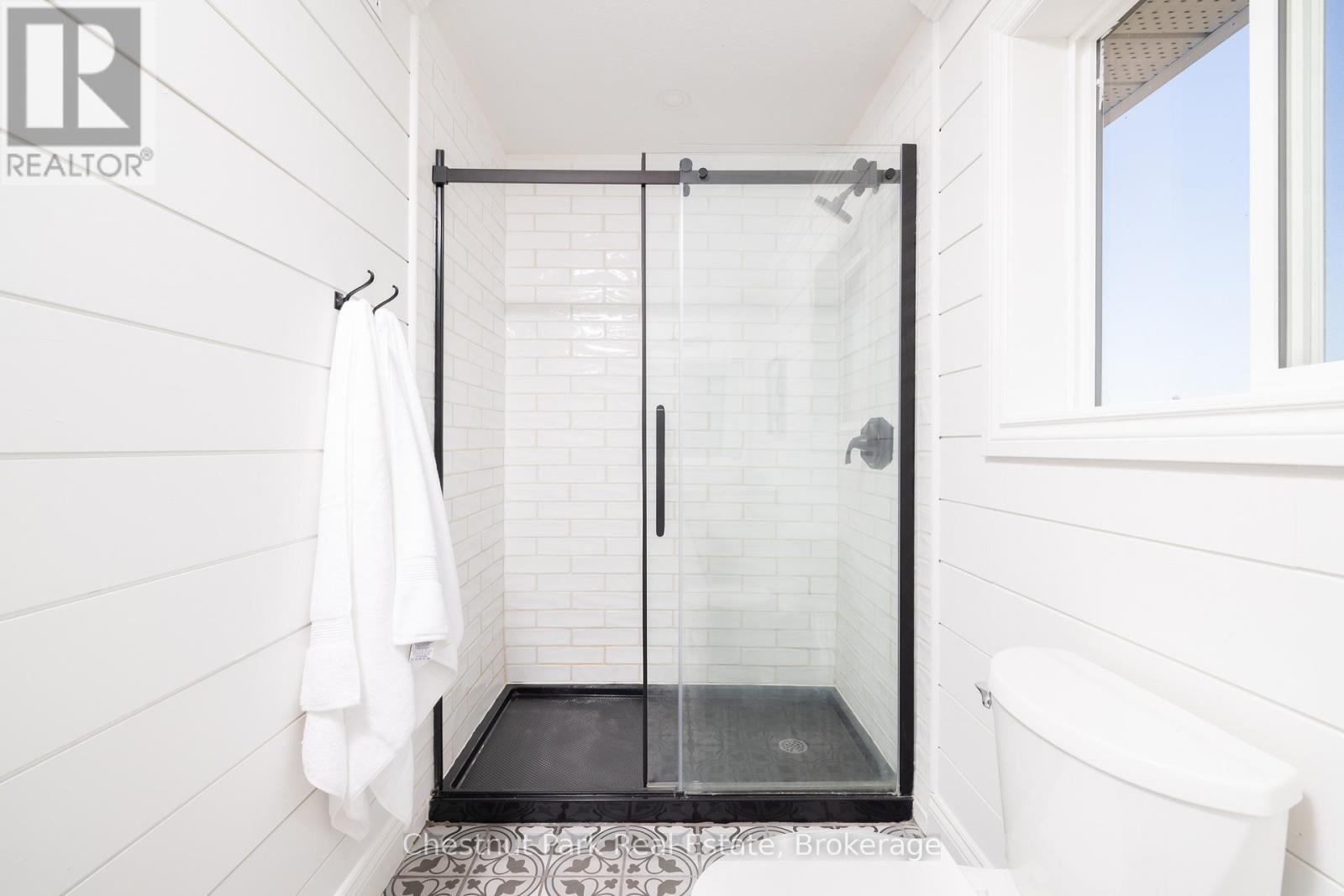 324310 Sideroad 27 Road, Meaford, ON - Indoor Photo Showing Bathroom