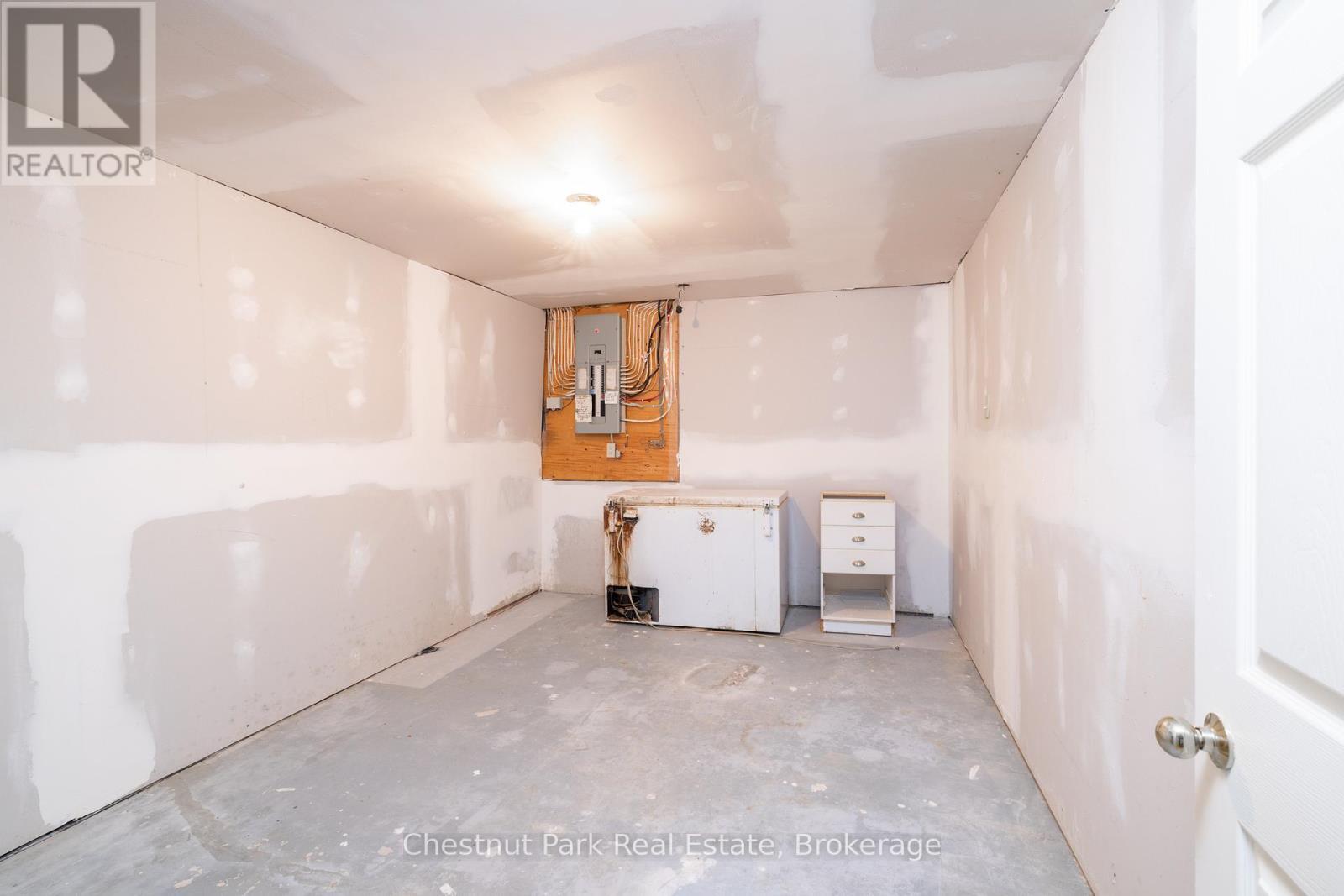 324310 Sideroad 27 Road, Meaford, ON - Indoor