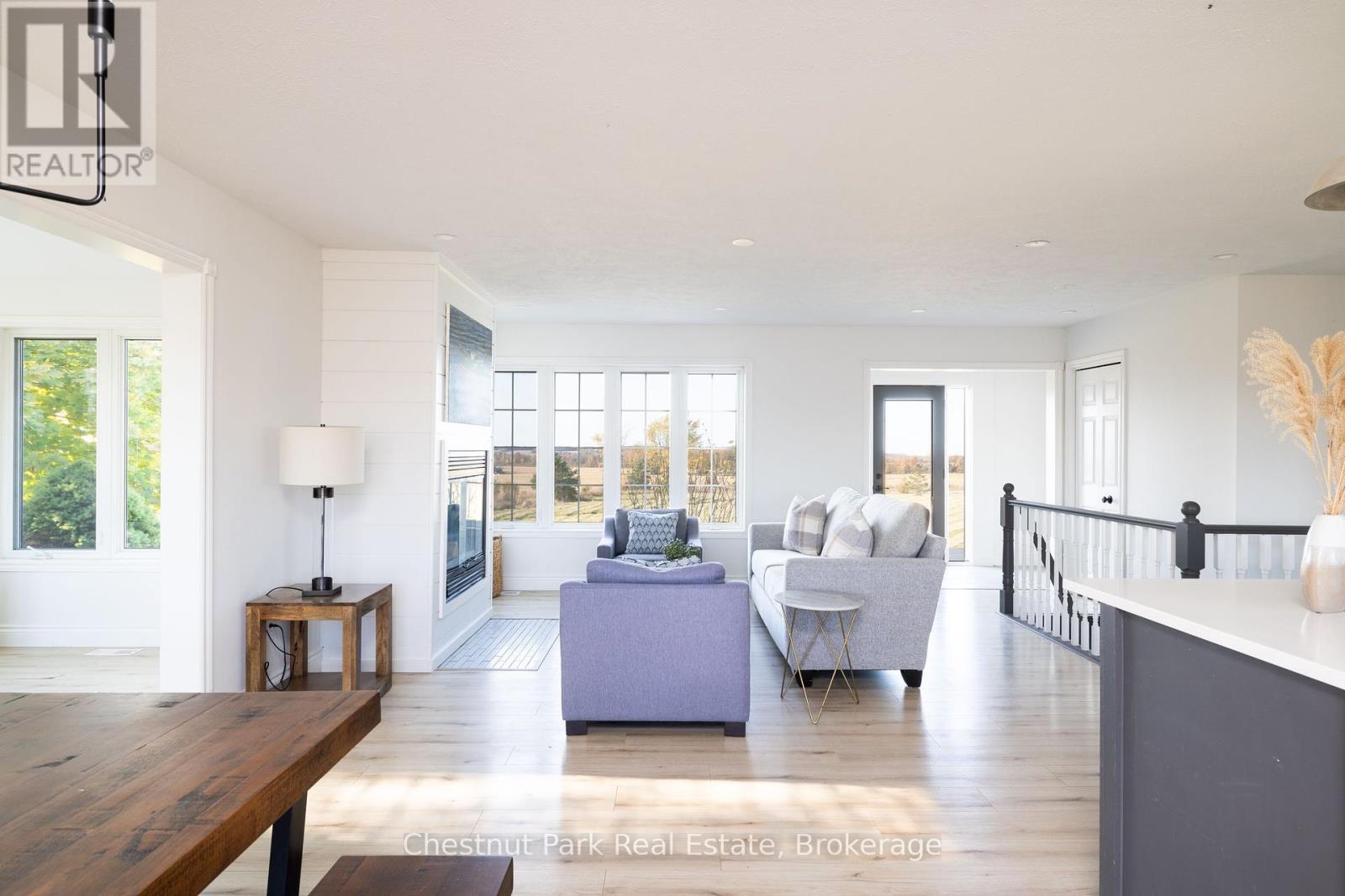 324310 Sideroad 27 Road, Meaford, ON - Indoor Photo Showing Living Room