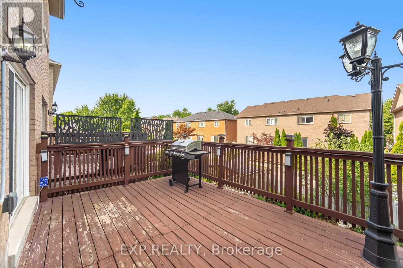 32 Arco Circle, Vaughan, ON - Outdoor With Deck Patio Veranda With Exterior