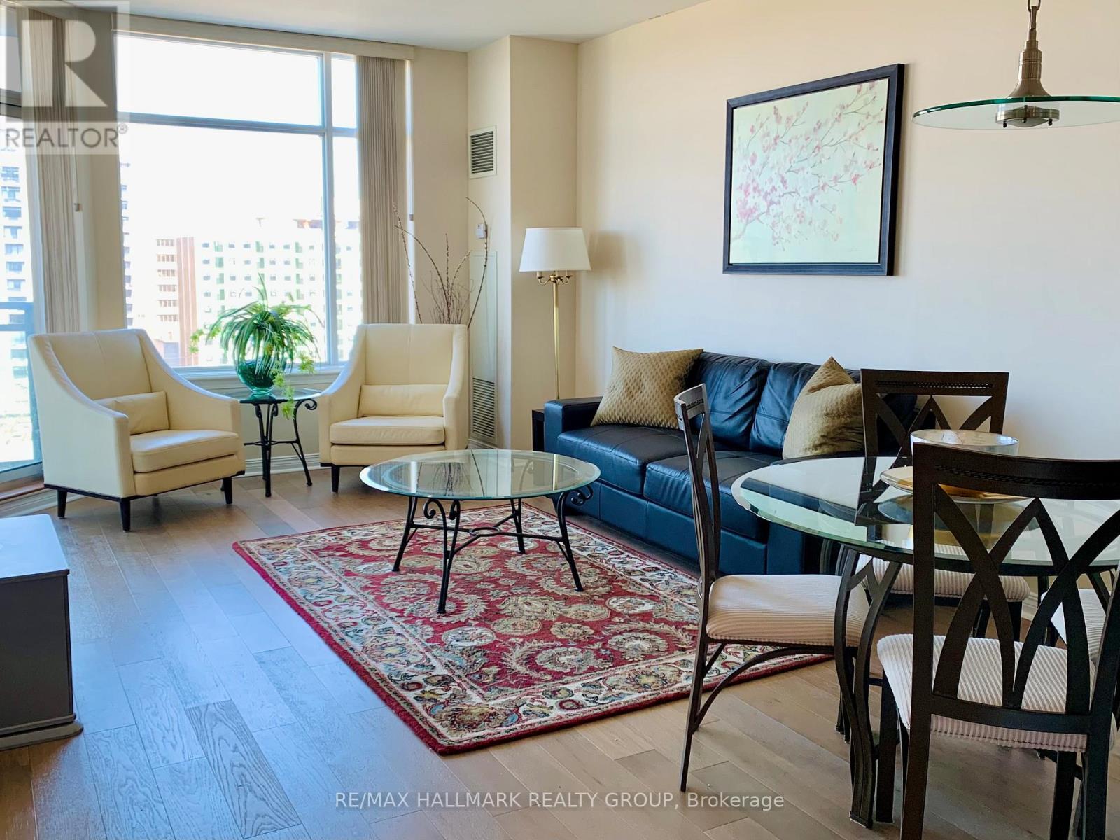 903 - 570 Laurier Drive, Ottawa, ON - Indoor Photo Showing Living Room