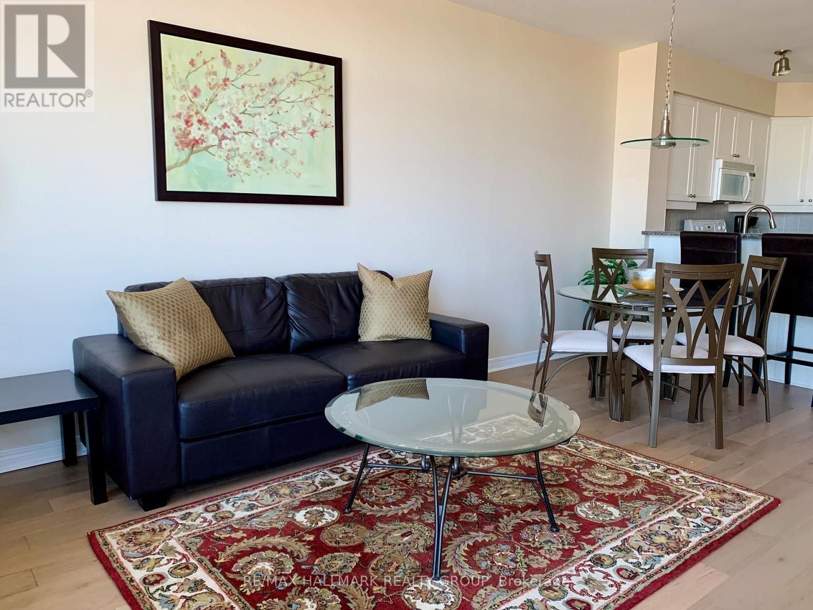 903 - 570 Laurier Drive, Ottawa, ON - Indoor Photo Showing Living Room