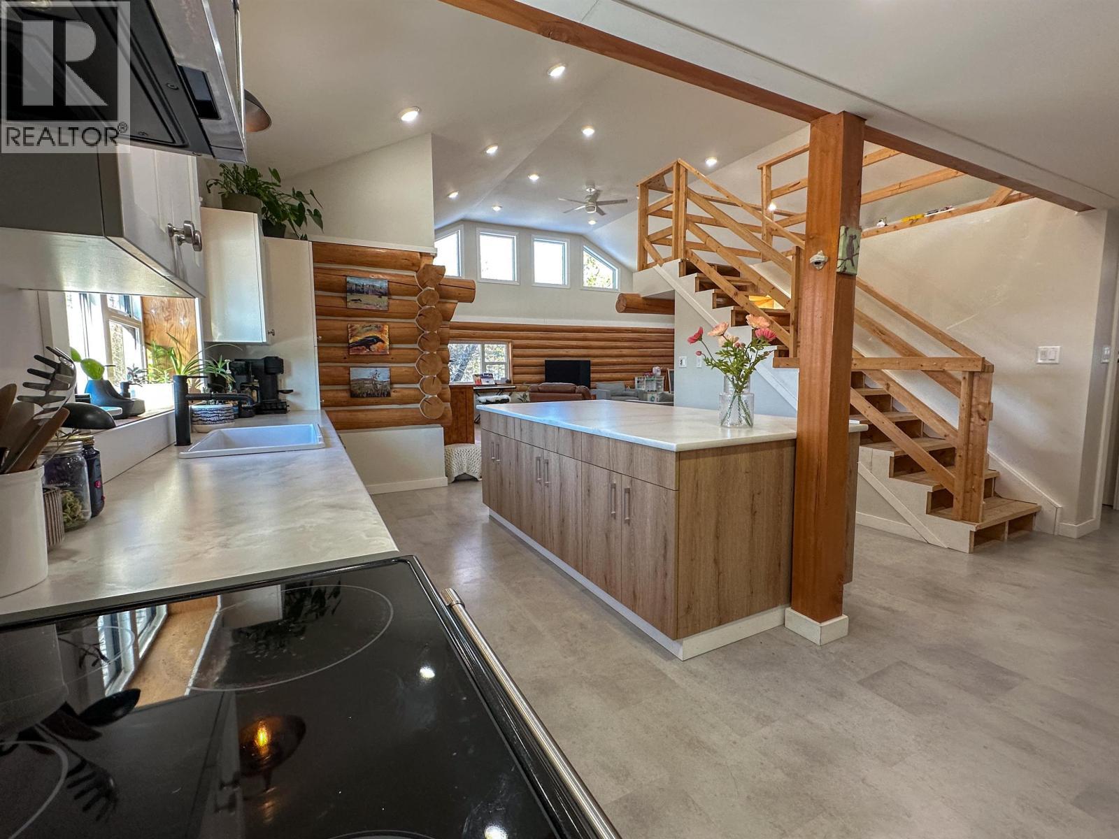 15053 Nickol Road, Vanderhoof, BC - Indoor