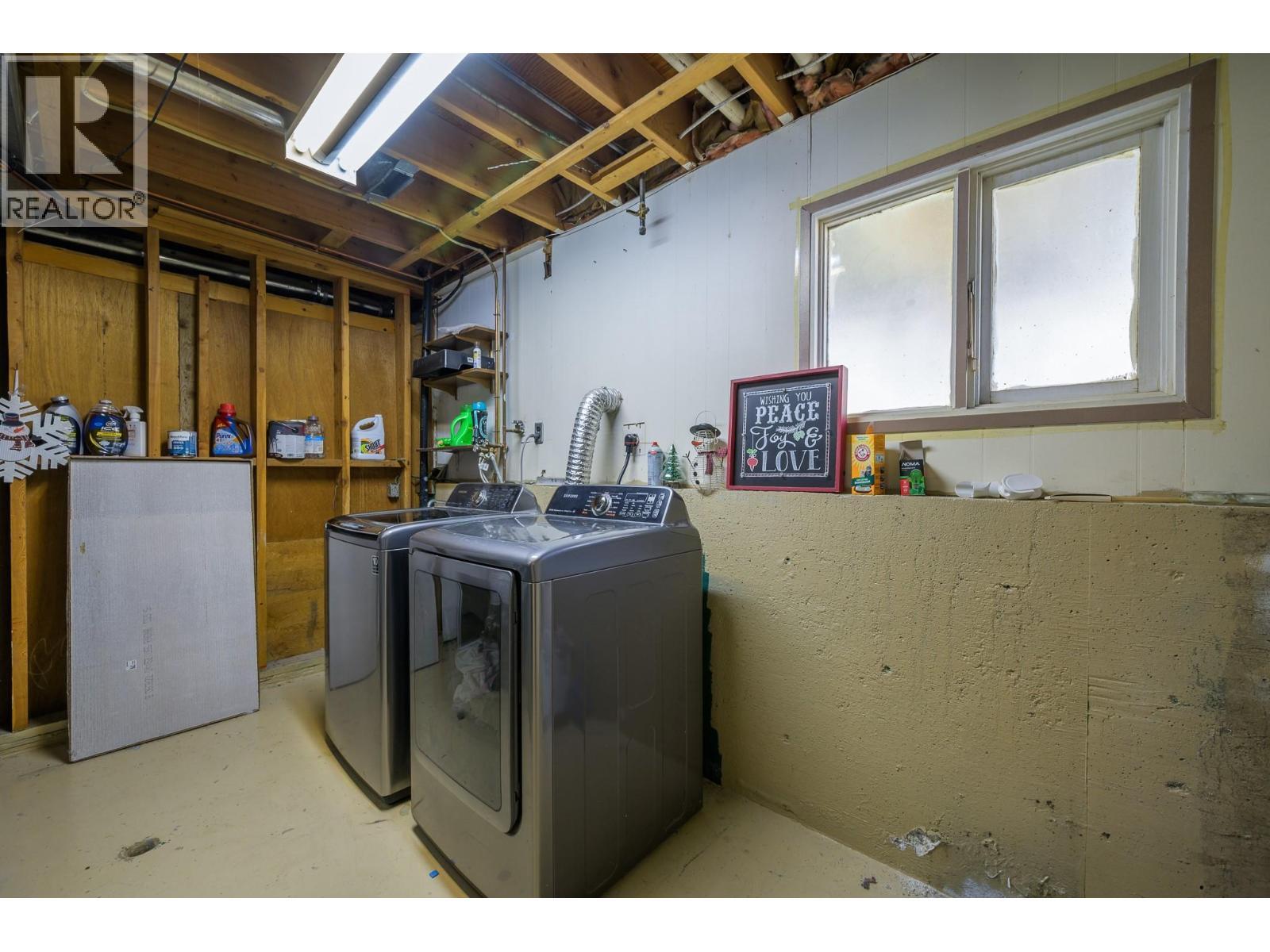 531 Baywood Crescent, Kamloops, BC - Indoor Photo Showing Laundry Room