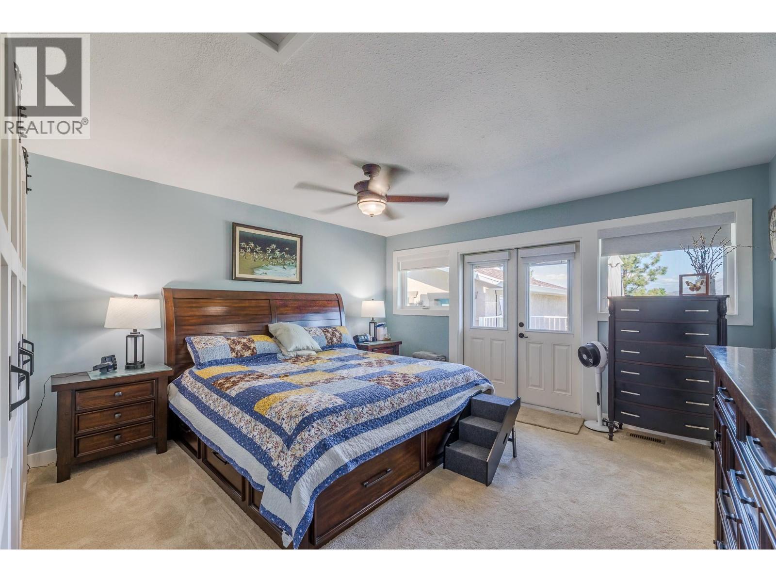 6318 Faircrest Street, Summerland, BC - Indoor Photo Showing Bedroom