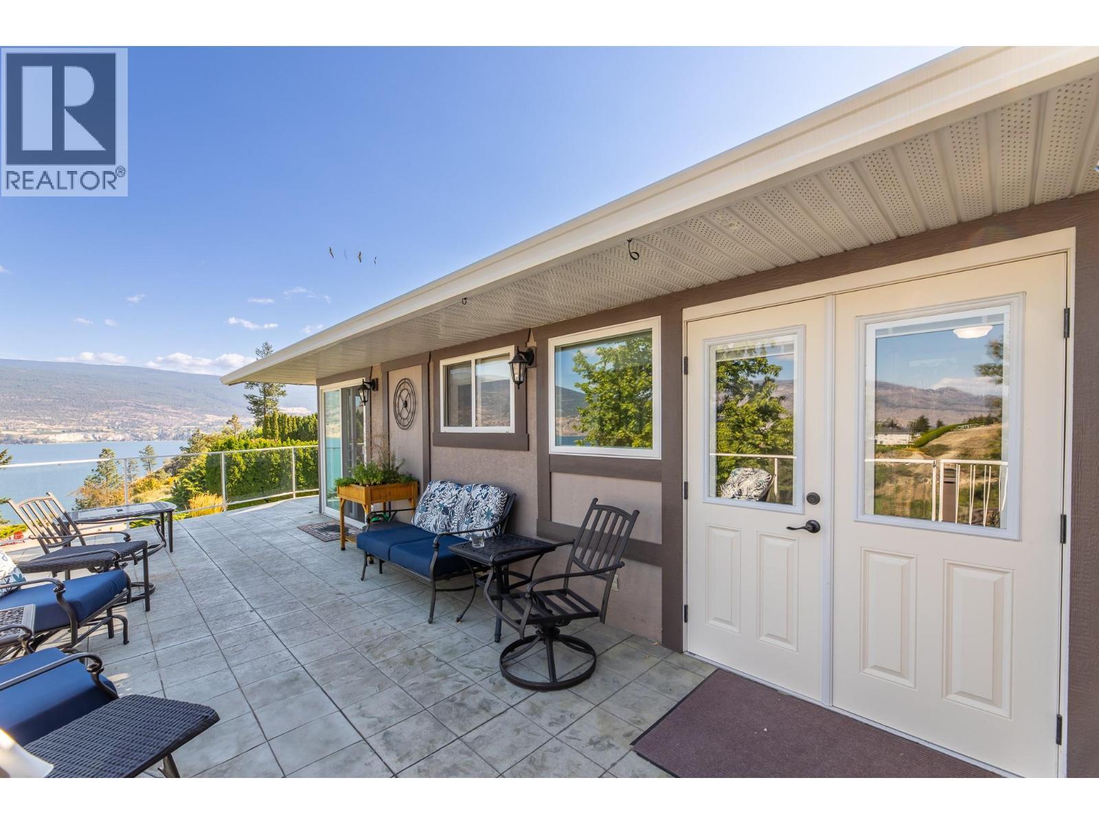 6318 Faircrest Street, Summerland, BC - Outdoor With Deck Patio Veranda With Exterior