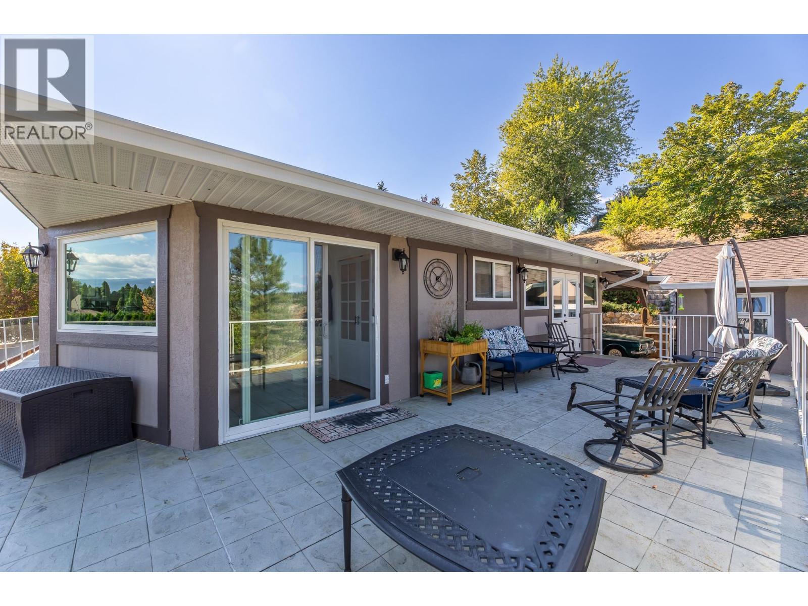 6318 Faircrest Street, Summerland, BC - Outdoor With Deck Patio Veranda With Exterior
