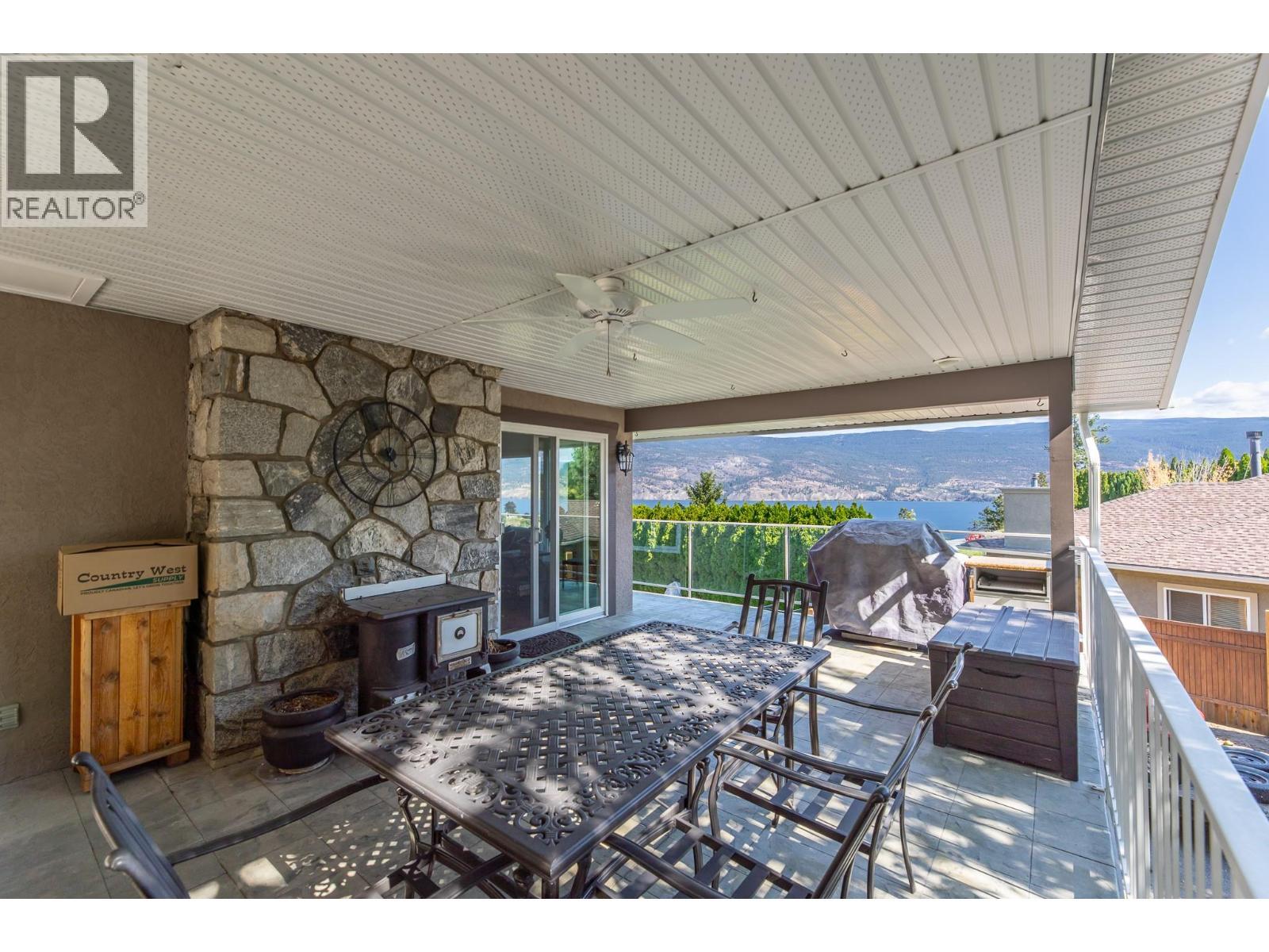 6318 Faircrest Street, Summerland, BC - Outdoor With Deck Patio Veranda With Exterior