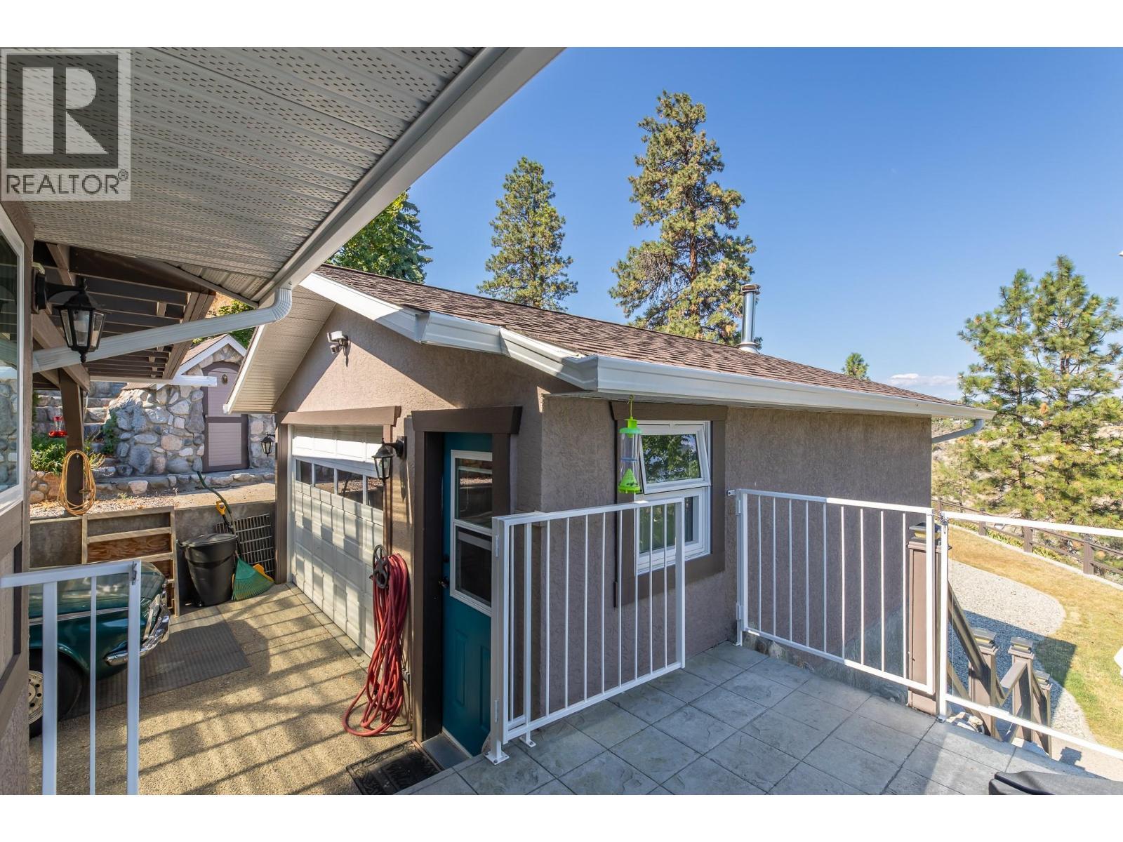 6318 Faircrest Street, Summerland, BC - Outdoor With Deck Patio Veranda With Exterior