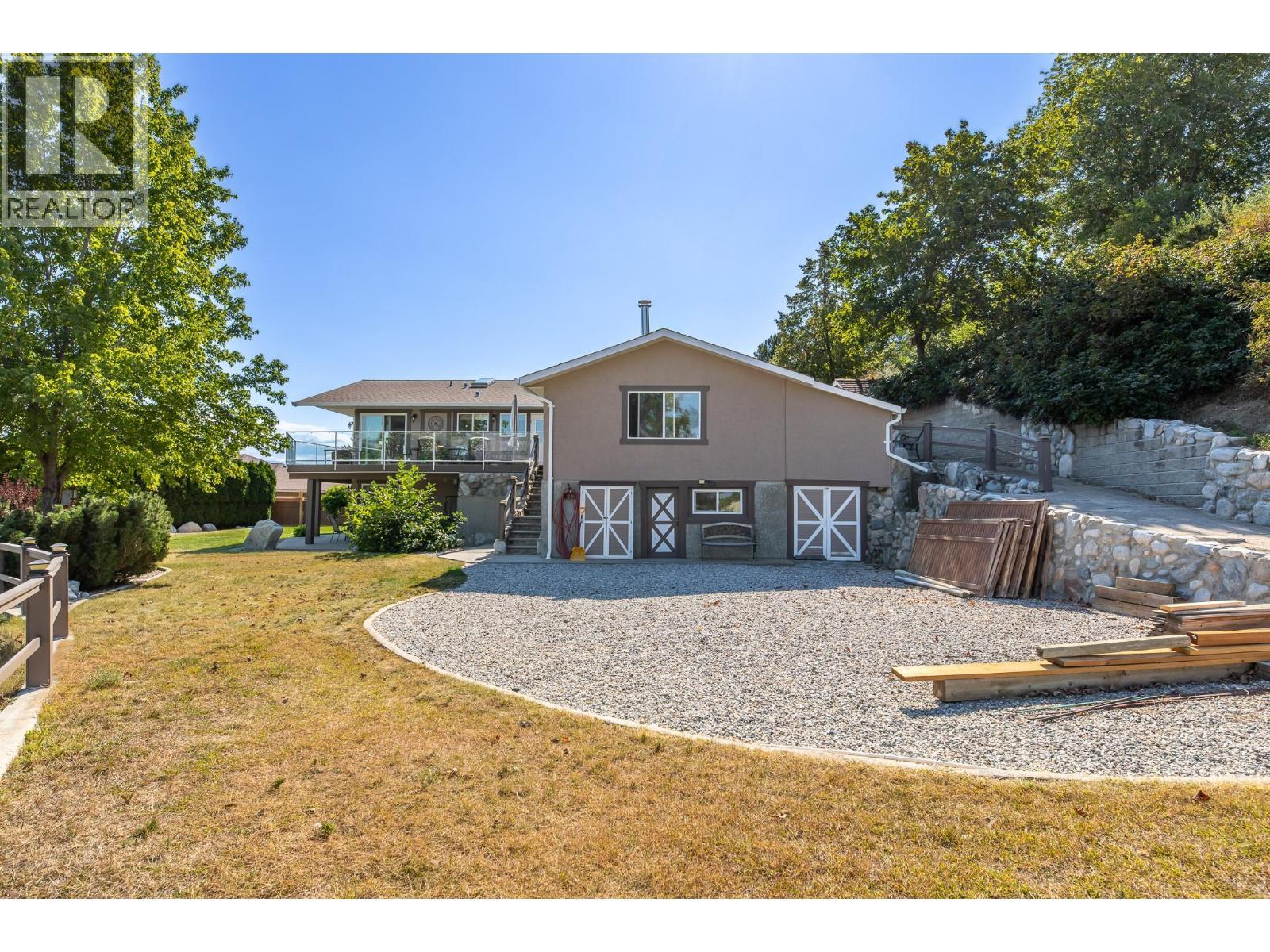 6318 Faircrest Street, Summerland, BC - Outdoor