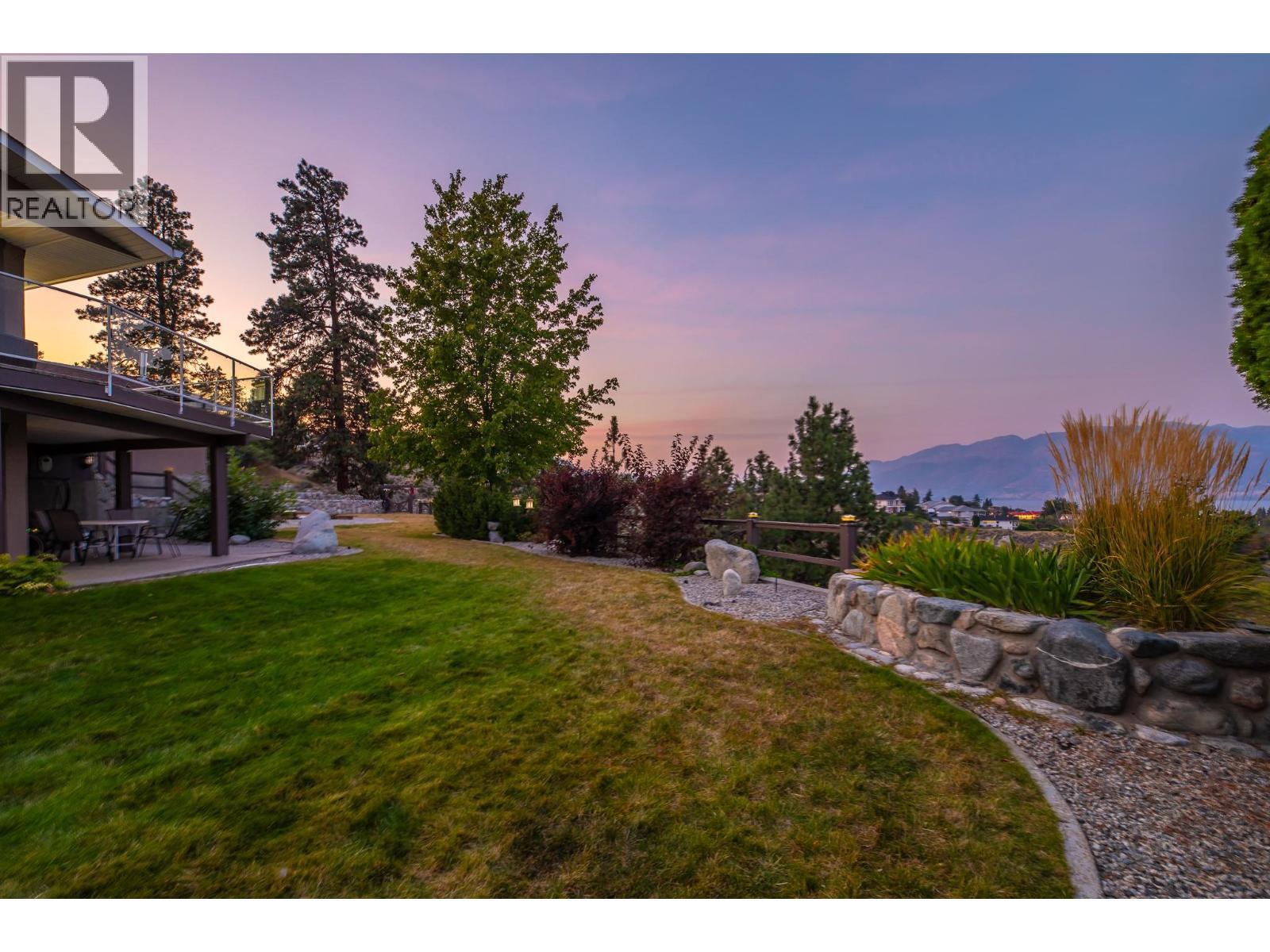 6318 Faircrest Street, Summerland, BC - Outdoor