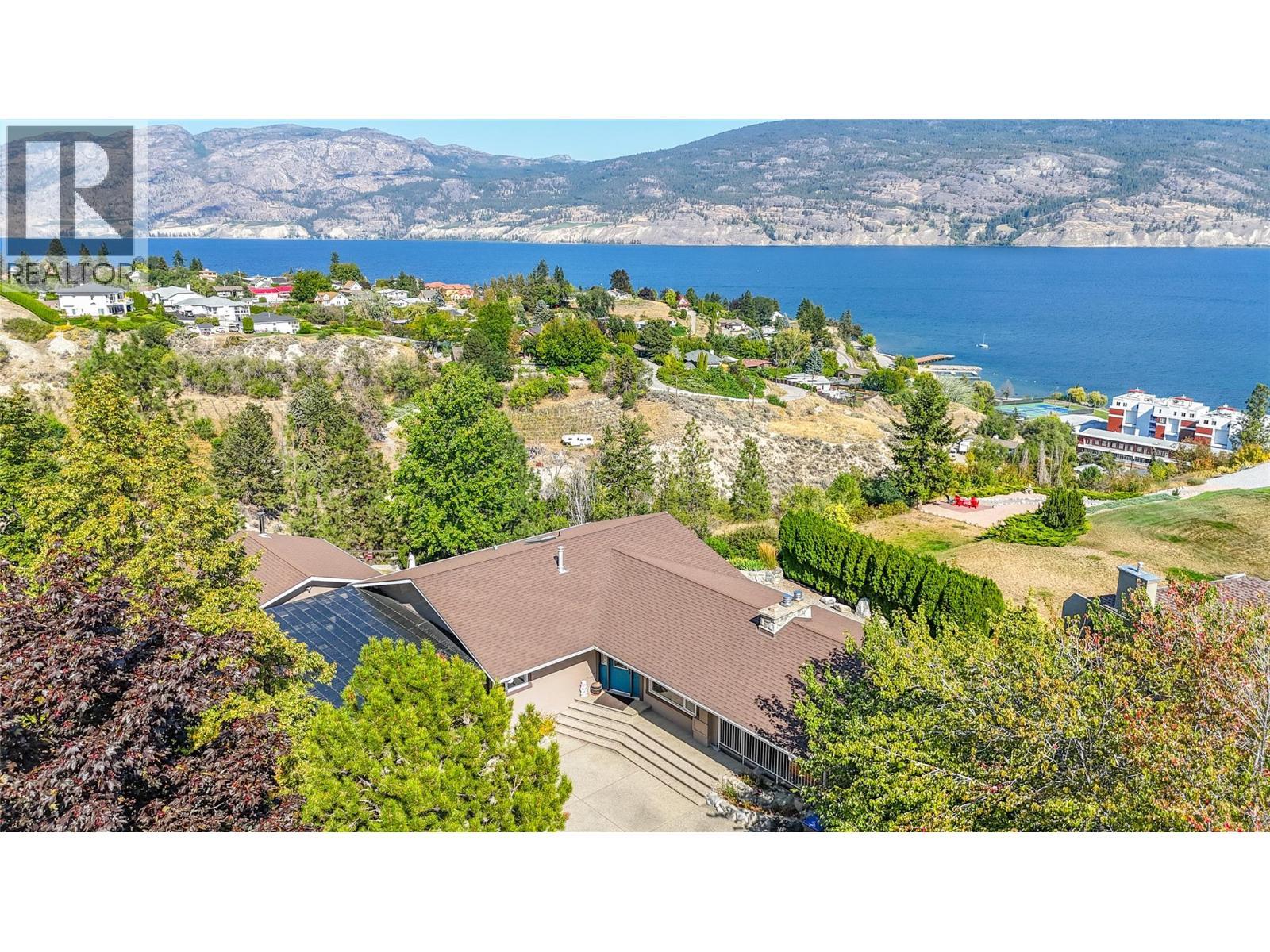 6318 Faircrest Street, Summerland, BC - Outdoor With Body Of Water With View