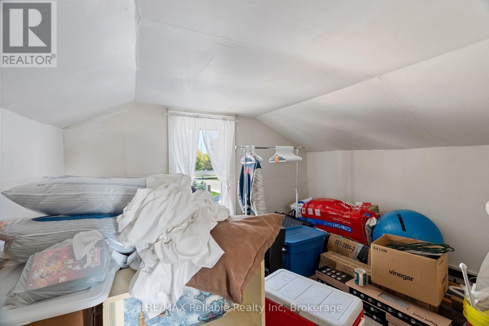 332 James Street, Central Huron (Clinton), ON - Indoor Photo Showing Bedroom