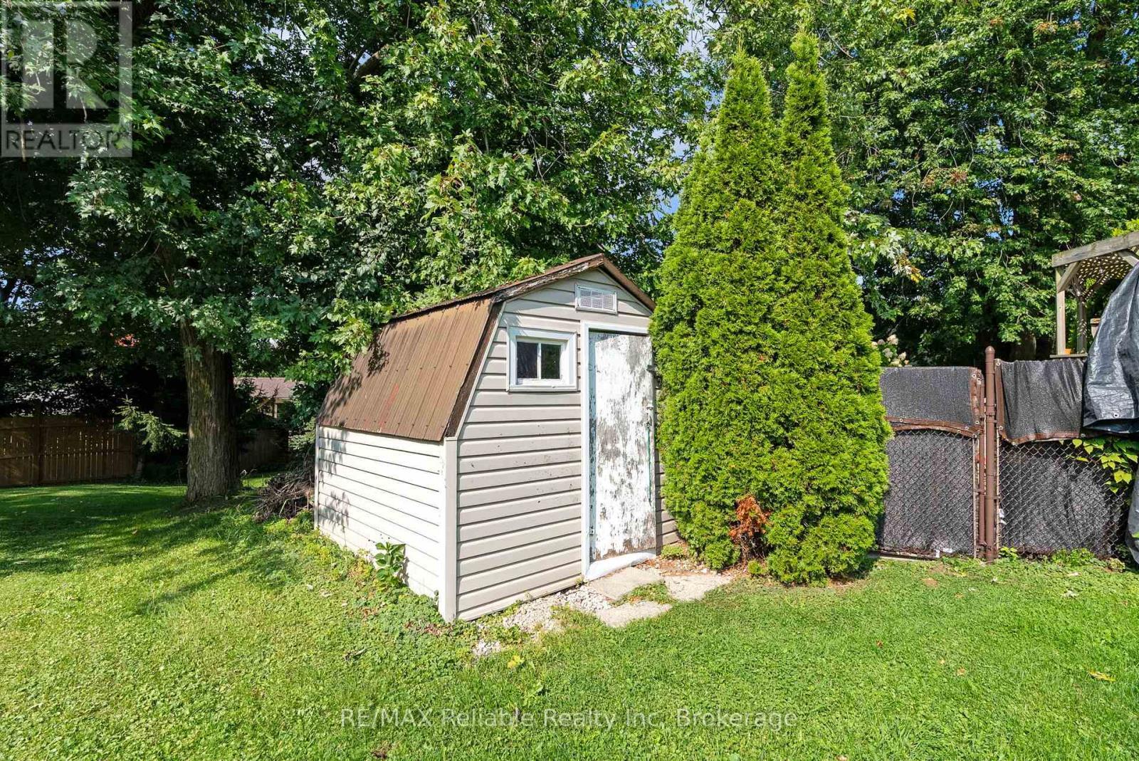 332 James Street, Central Huron (Clinton), ON - Outdoor