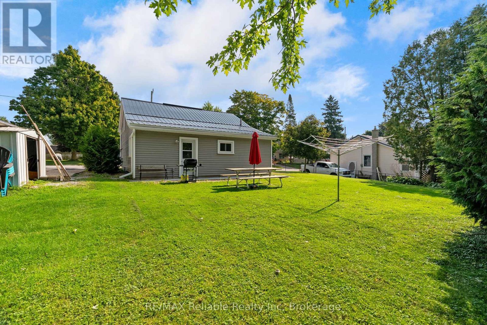 332 James Street, Central Huron (Clinton), ON - Outdoor