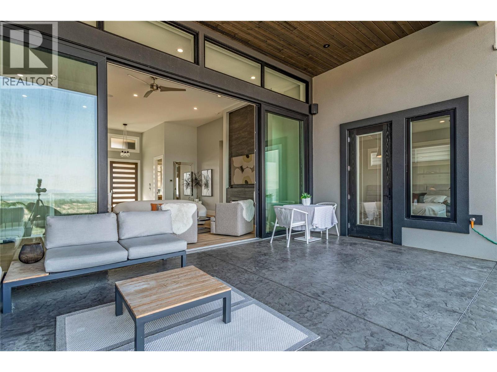 1050 Ledgeview Court, Kelowna, BC - Outdoor With Deck Patio Veranda With Exterior