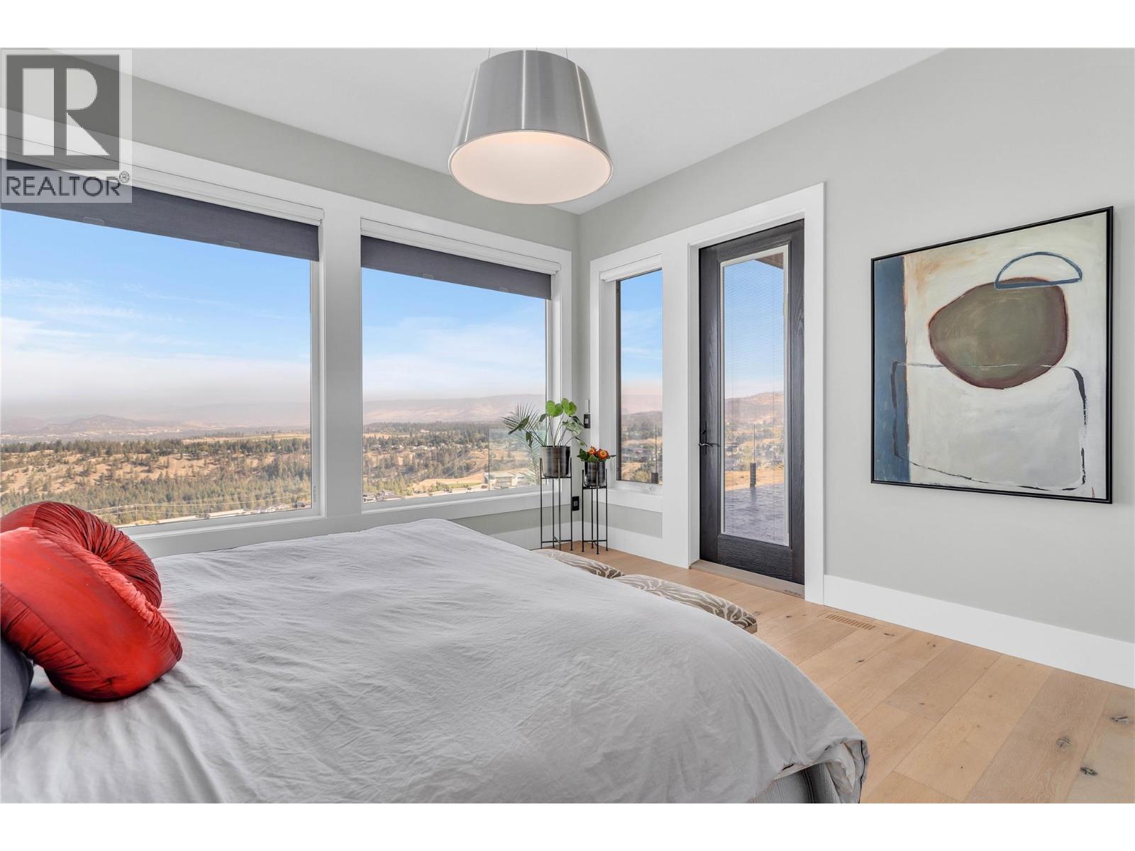 1050 Ledgeview Court, Kelowna, BC - Indoor Photo Showing Bedroom