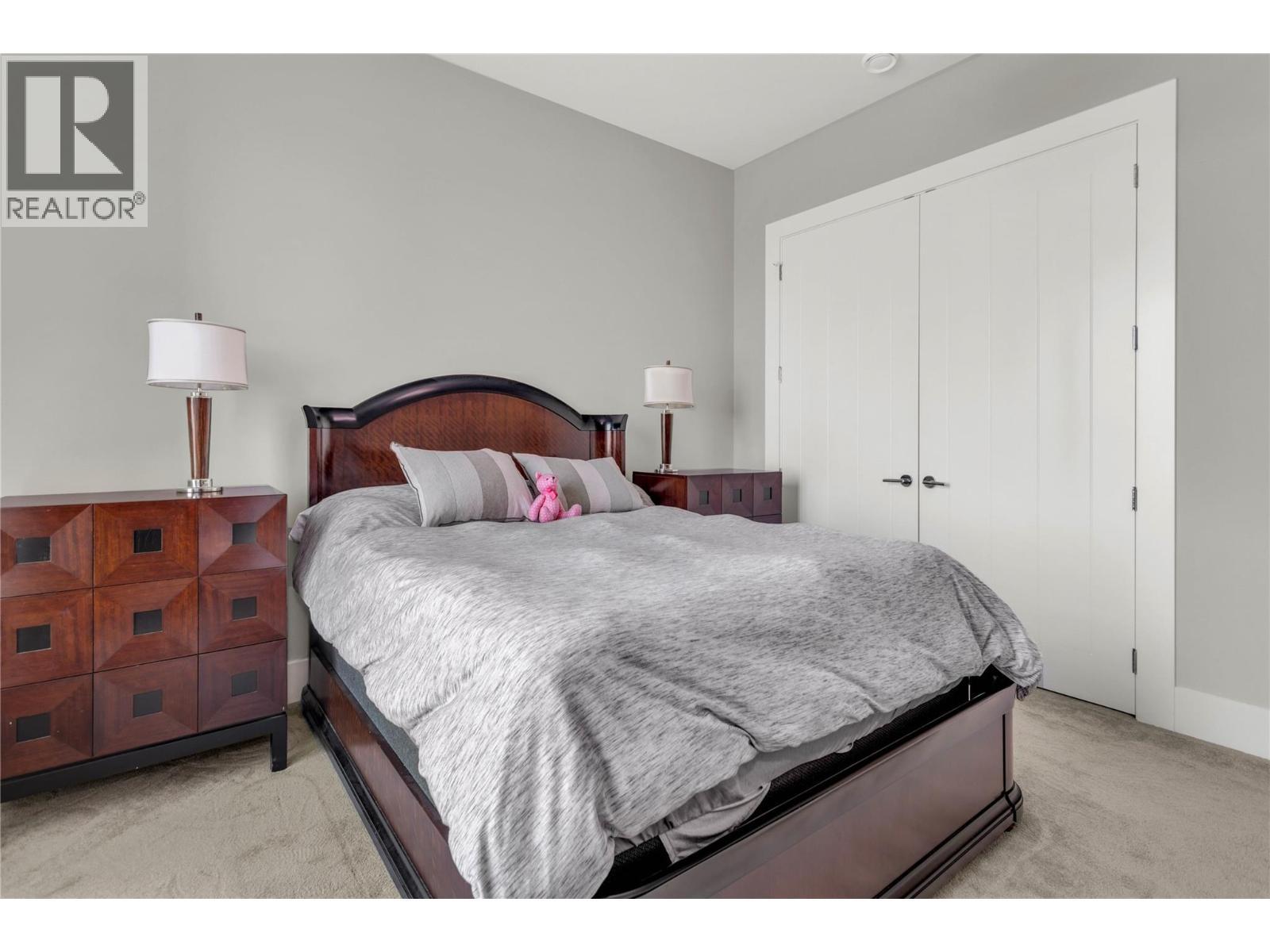 1050 Ledgeview Court, Kelowna, BC - Indoor Photo Showing Bedroom