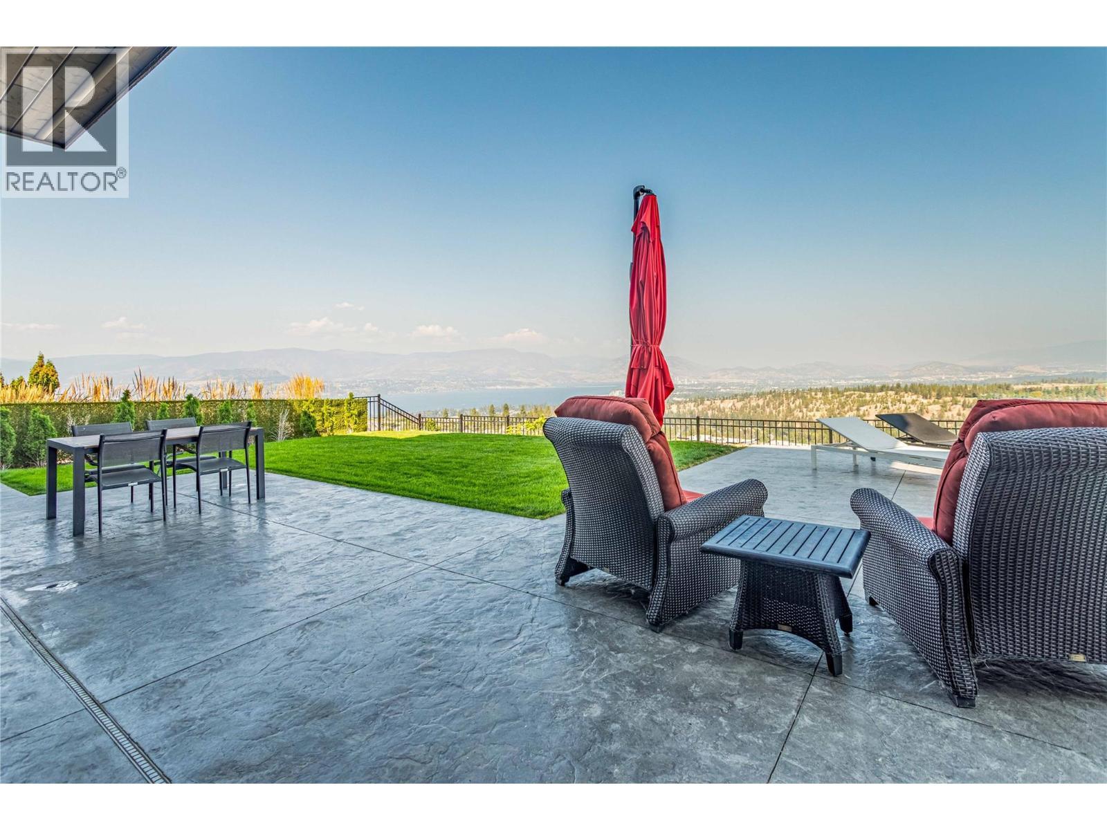 1050 Ledgeview Court, Kelowna, BC - Outdoor With View