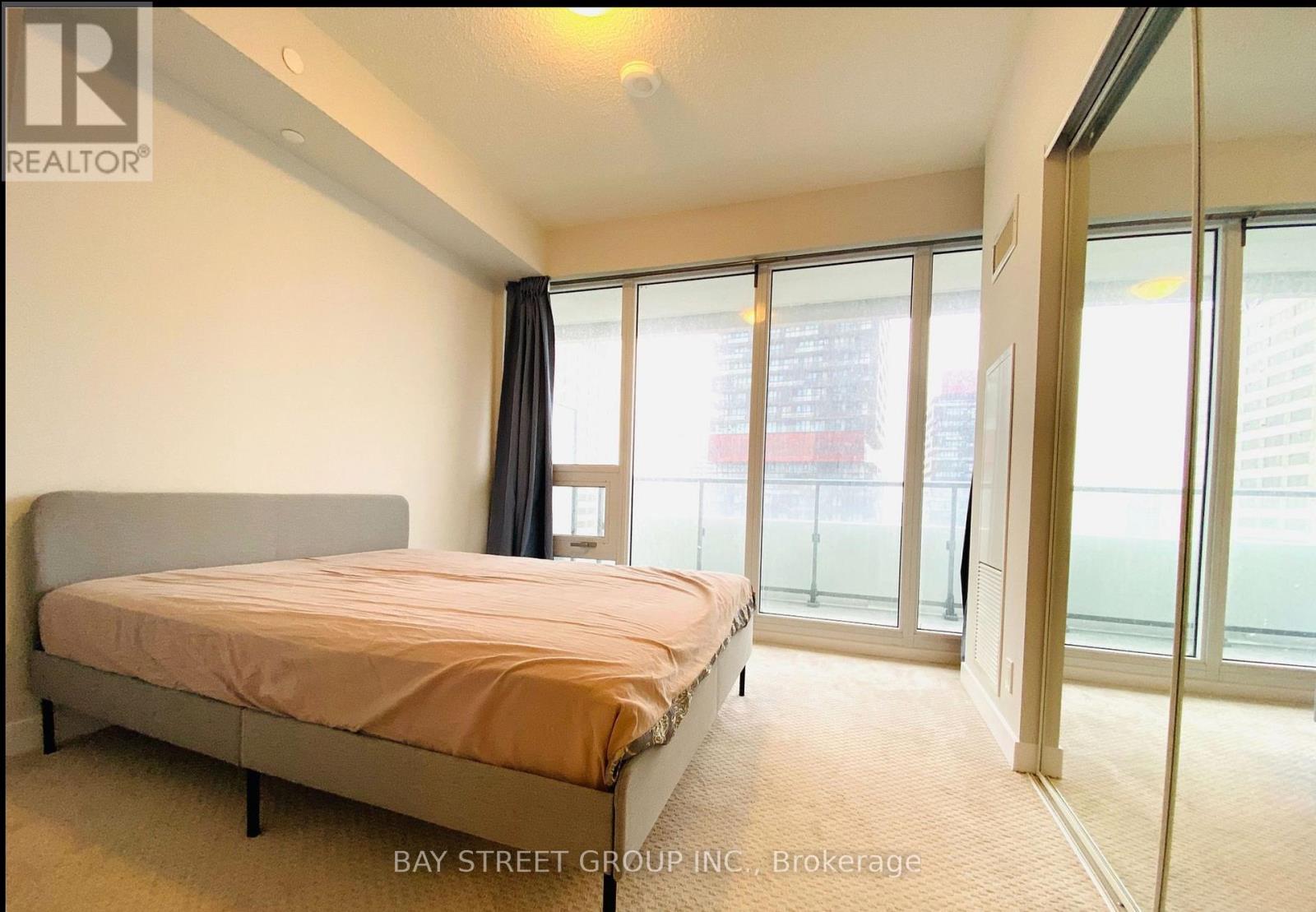 2502 - 2221 Yonge Street, Toronto, ON - Indoor Photo Showing Bedroom
