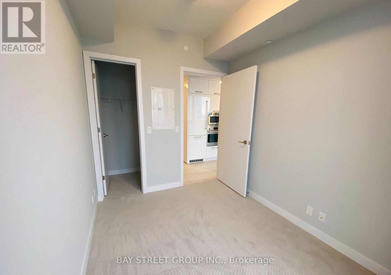 2502 - 2221 Yonge Street, Toronto, ON - Indoor Photo Showing Other Room